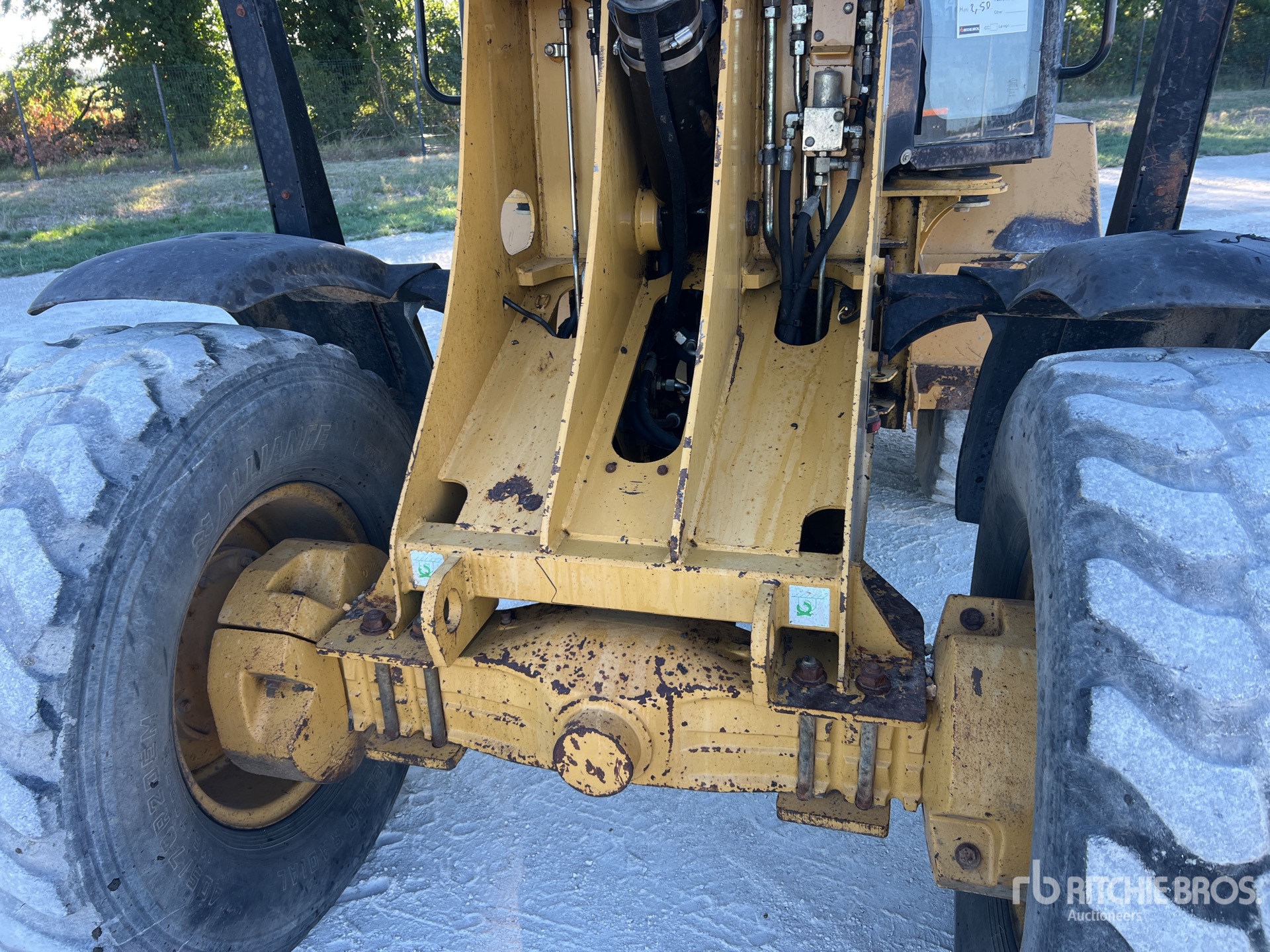 2001 Caterpillar 906