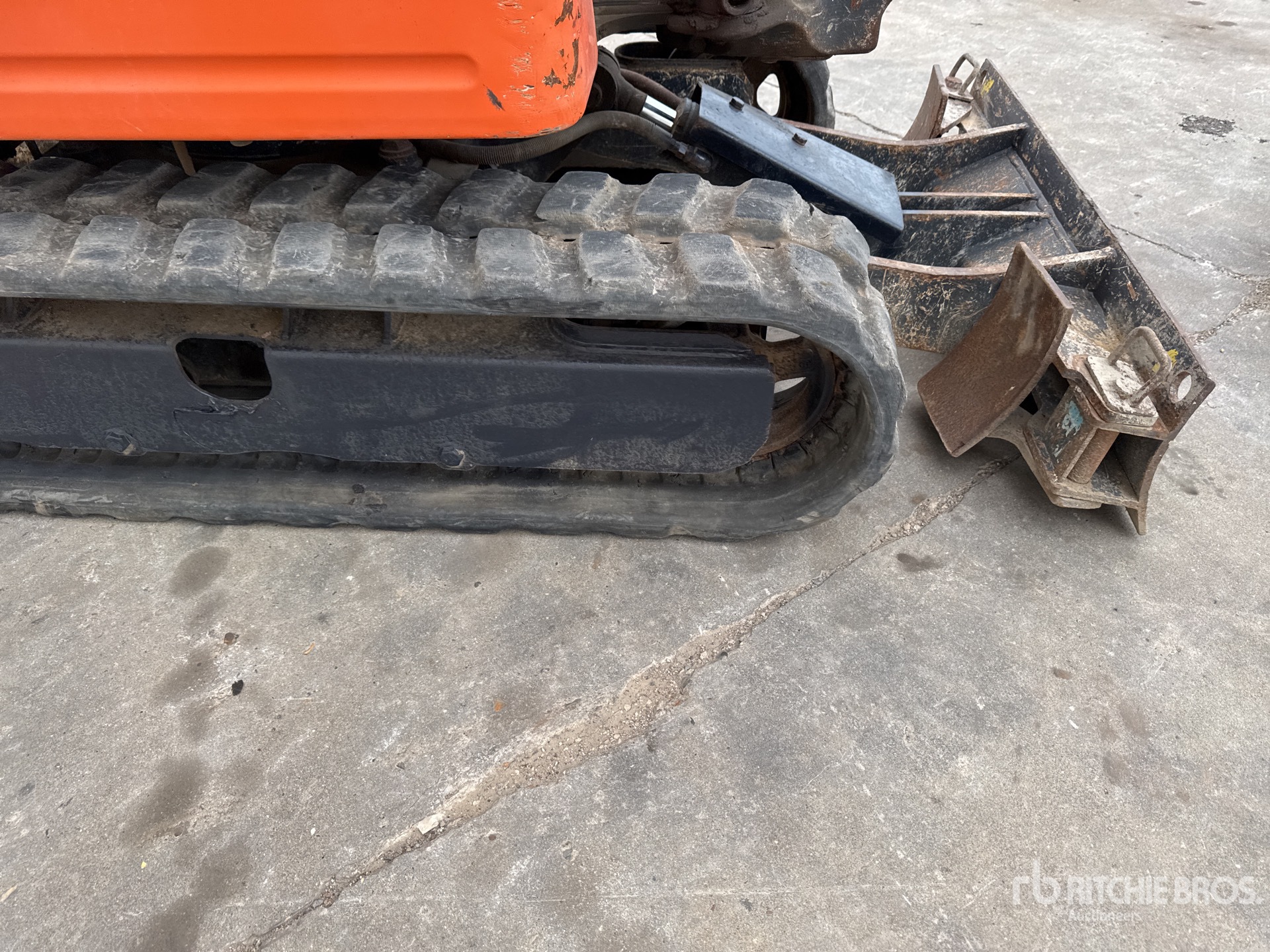 2017 Hitachi ZX19U-5A YR