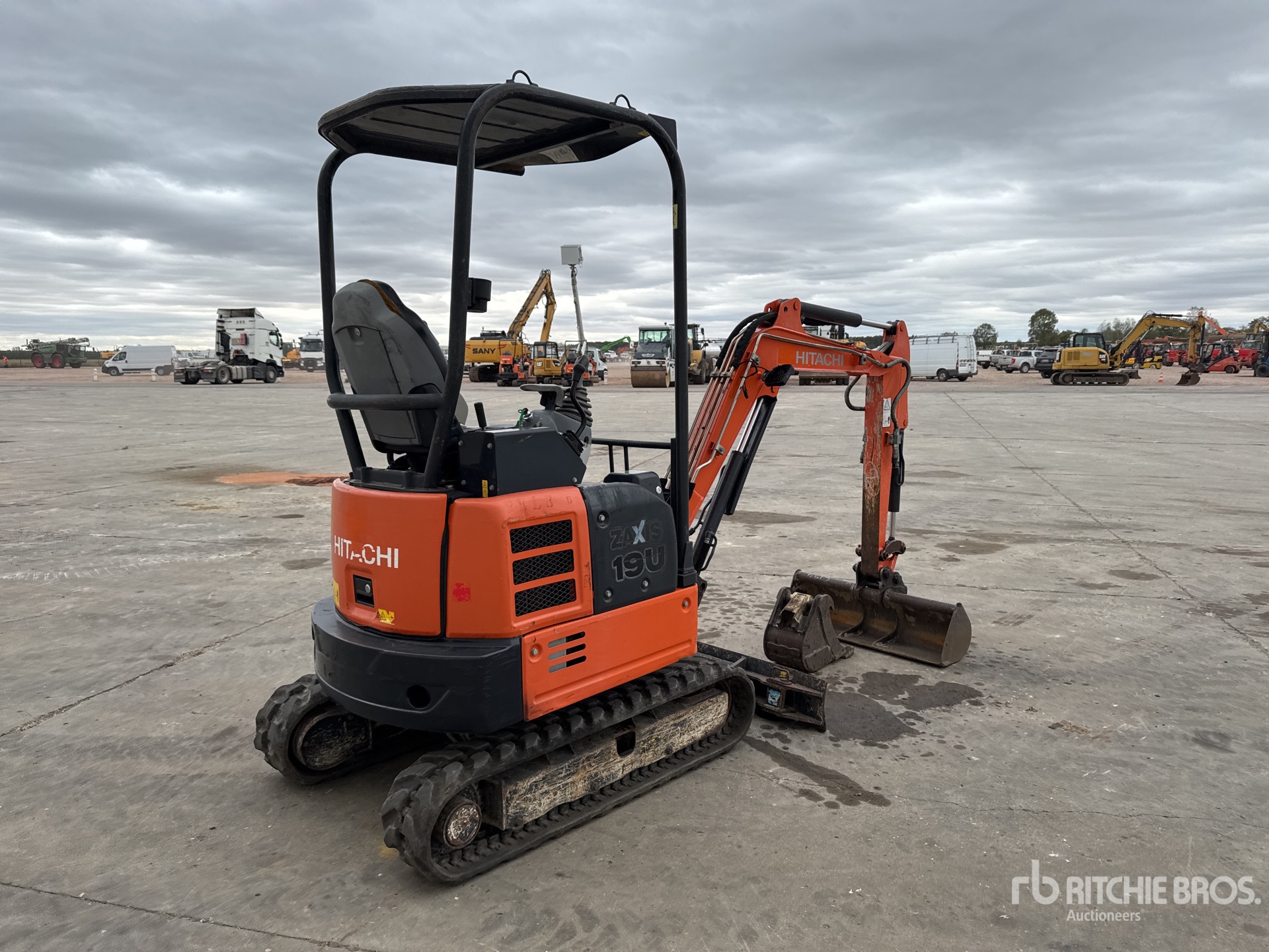 2017 Hitachi ZX19U-5A YR