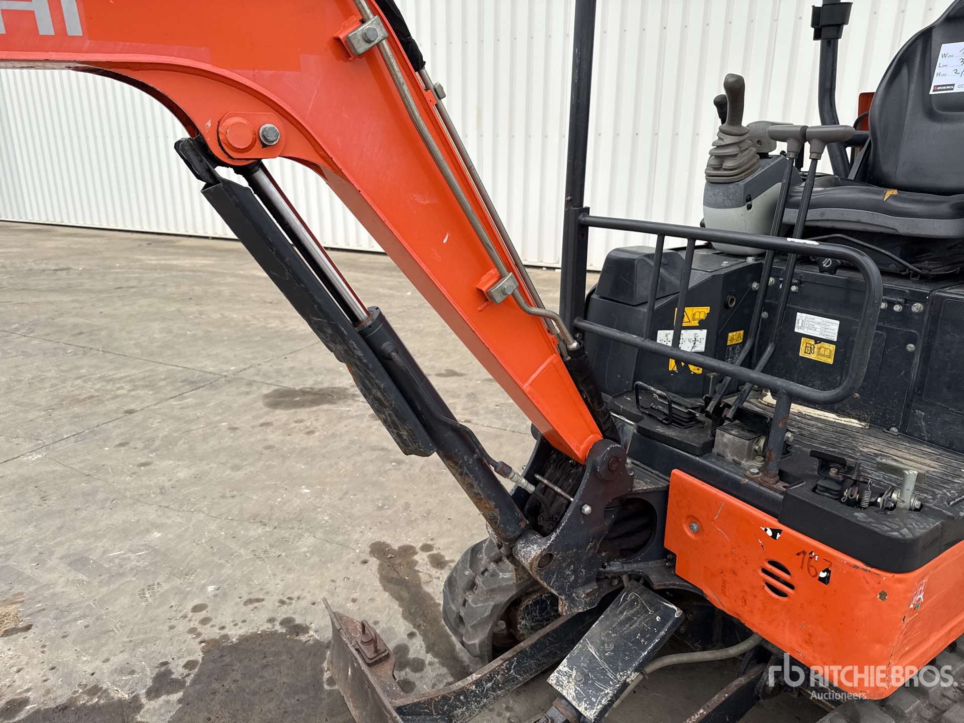 2017 Hitachi ZX19U-5A YR