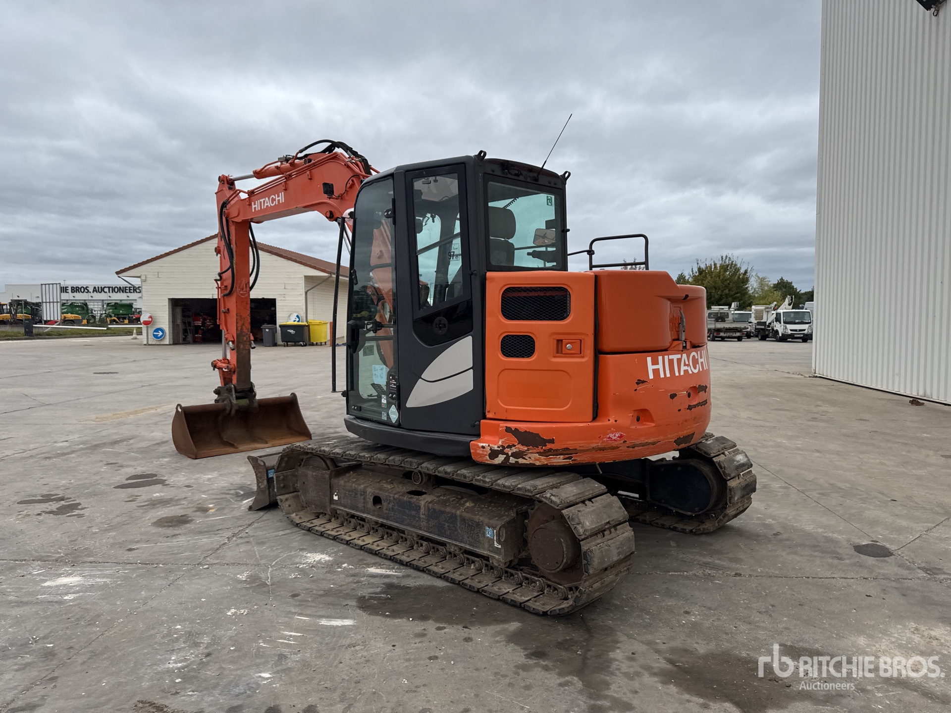 2018 Hitachi ZX85U
