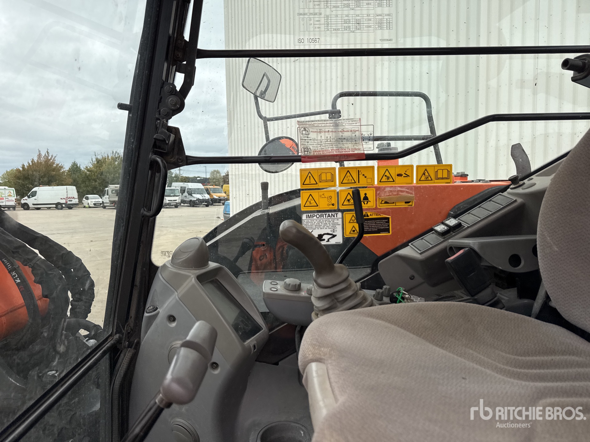 2018 Hitachi ZX85U