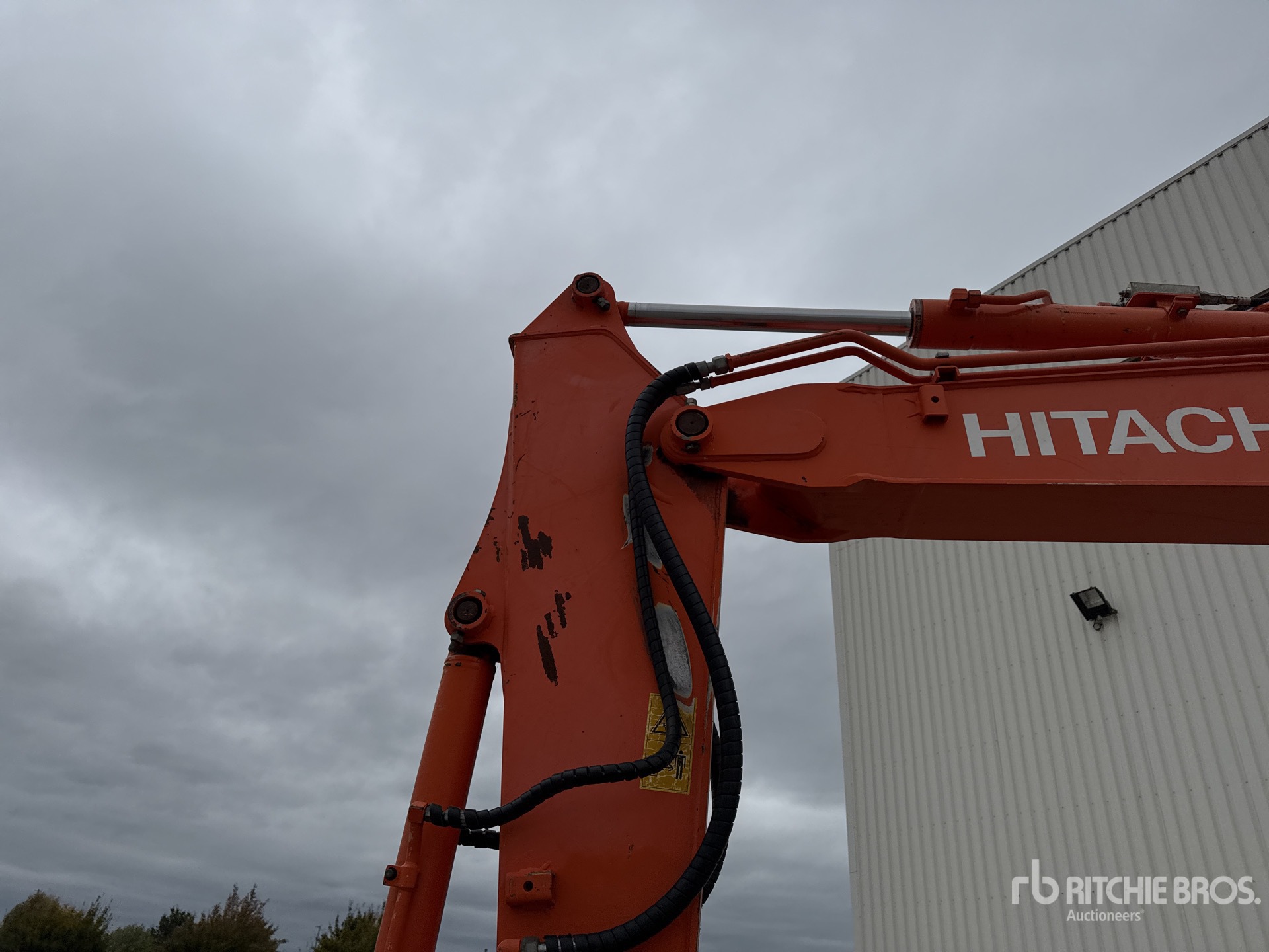 2018 Hitachi ZX85U