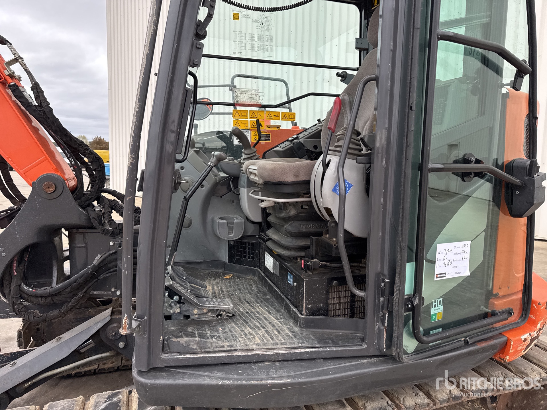 2018 Hitachi ZX85U