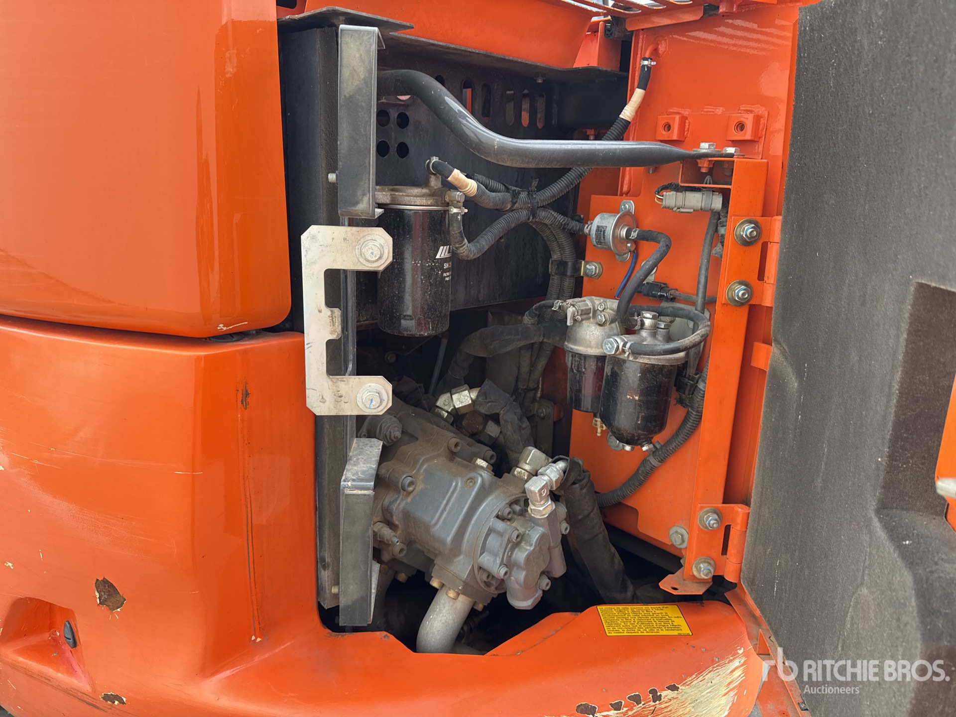 2018 Hitachi ZX85U