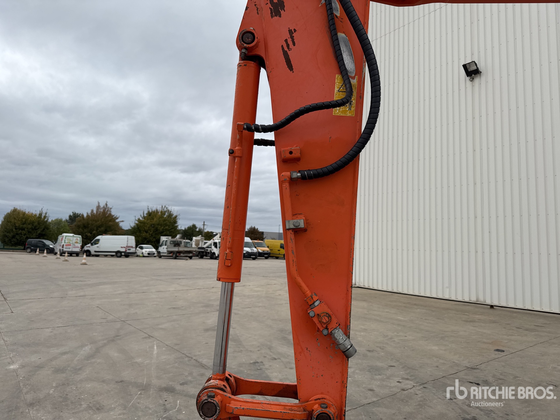 2018 Hitachi ZX85U