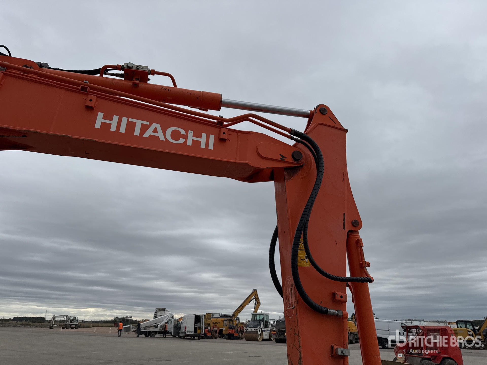 2018 Hitachi ZX85U