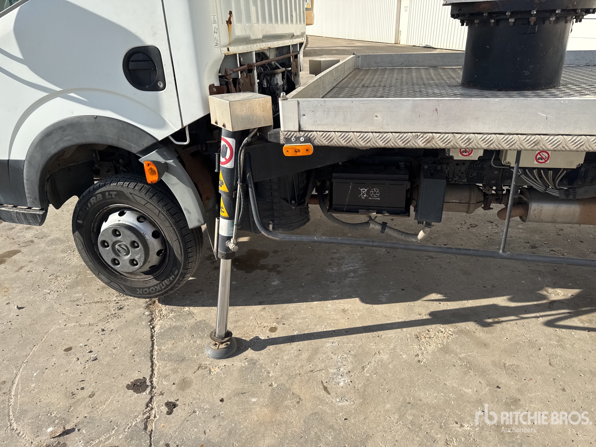2012 Nissan CABSTAR 35.12