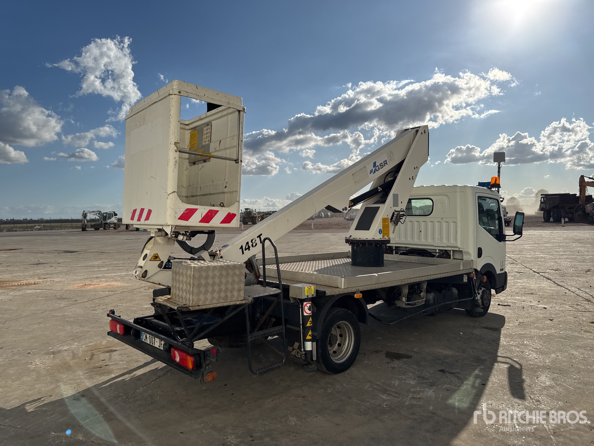 2012 Nissan CABSTAR 35.12