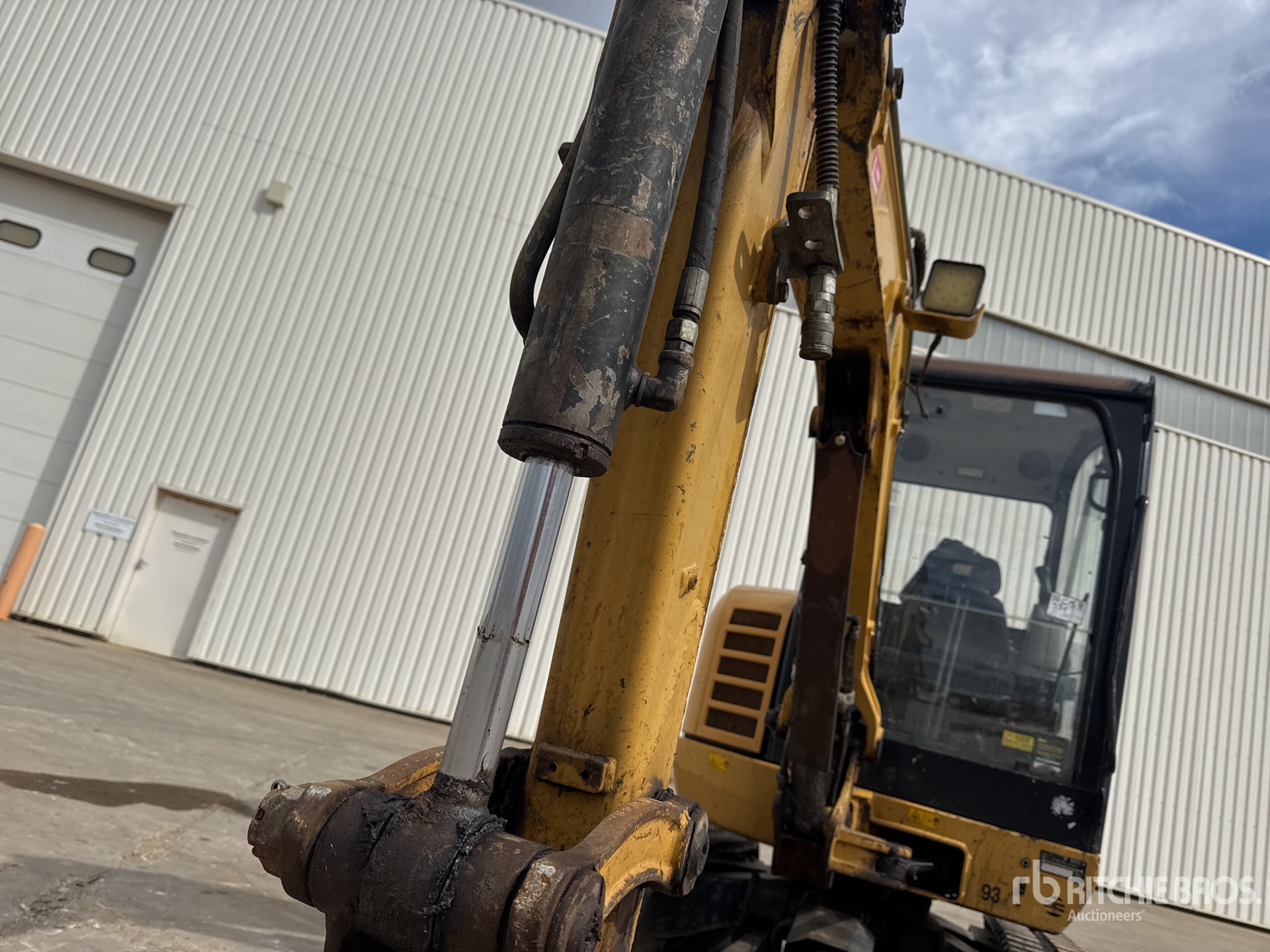 2013 Caterpillar 302.7D CR