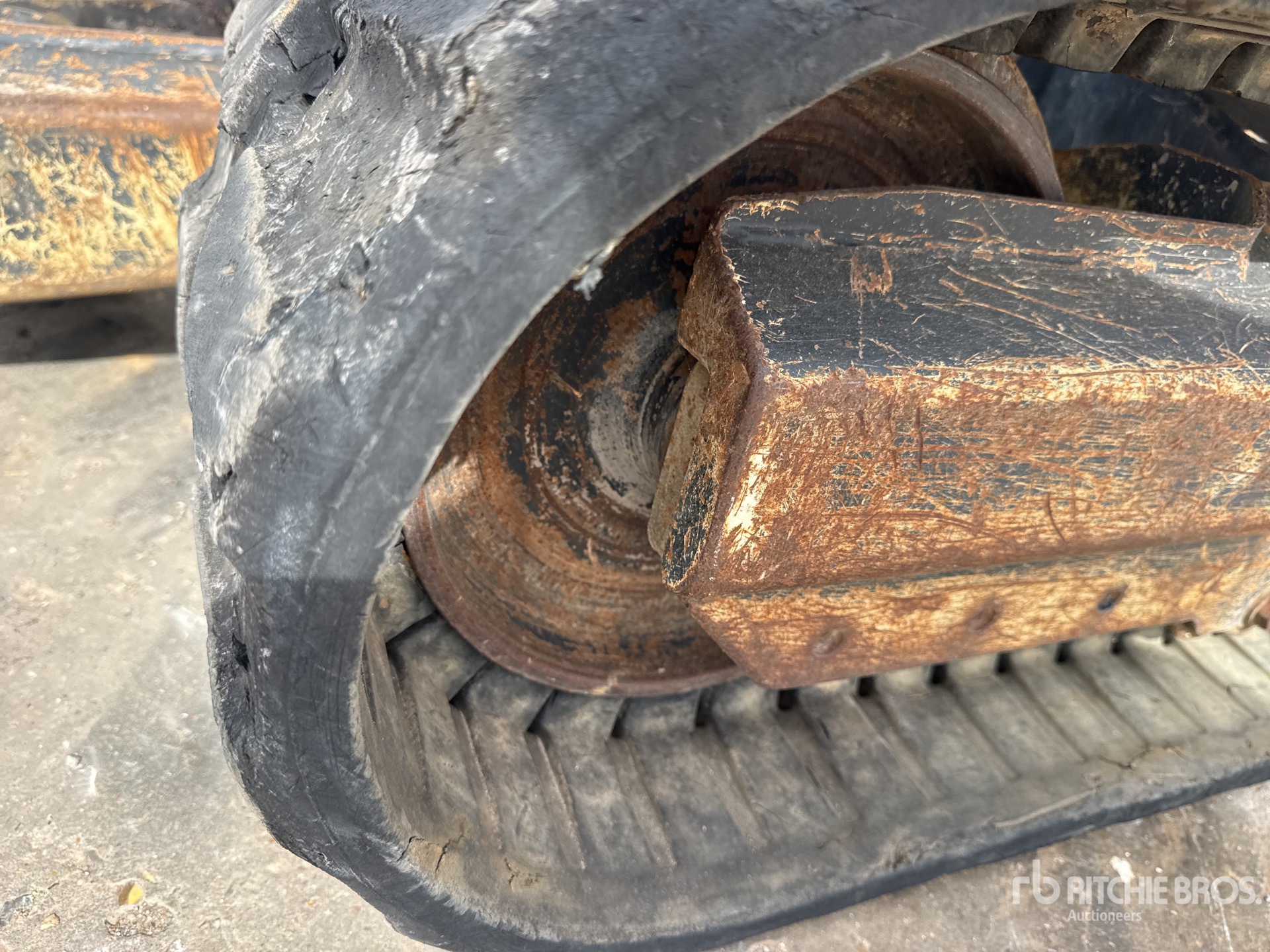 2013 Caterpillar 302.7D CR