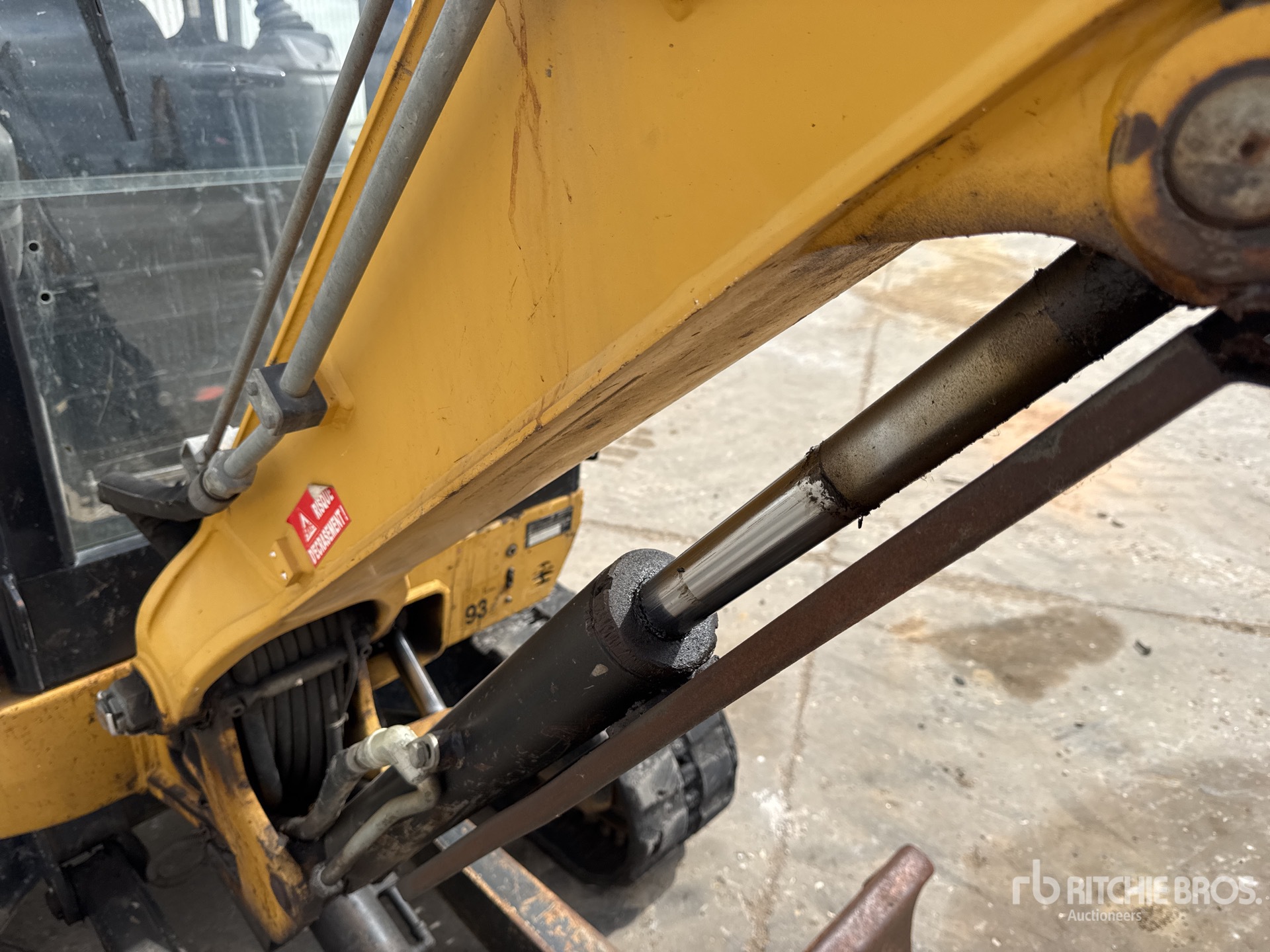 2013 Caterpillar 302.7D CR