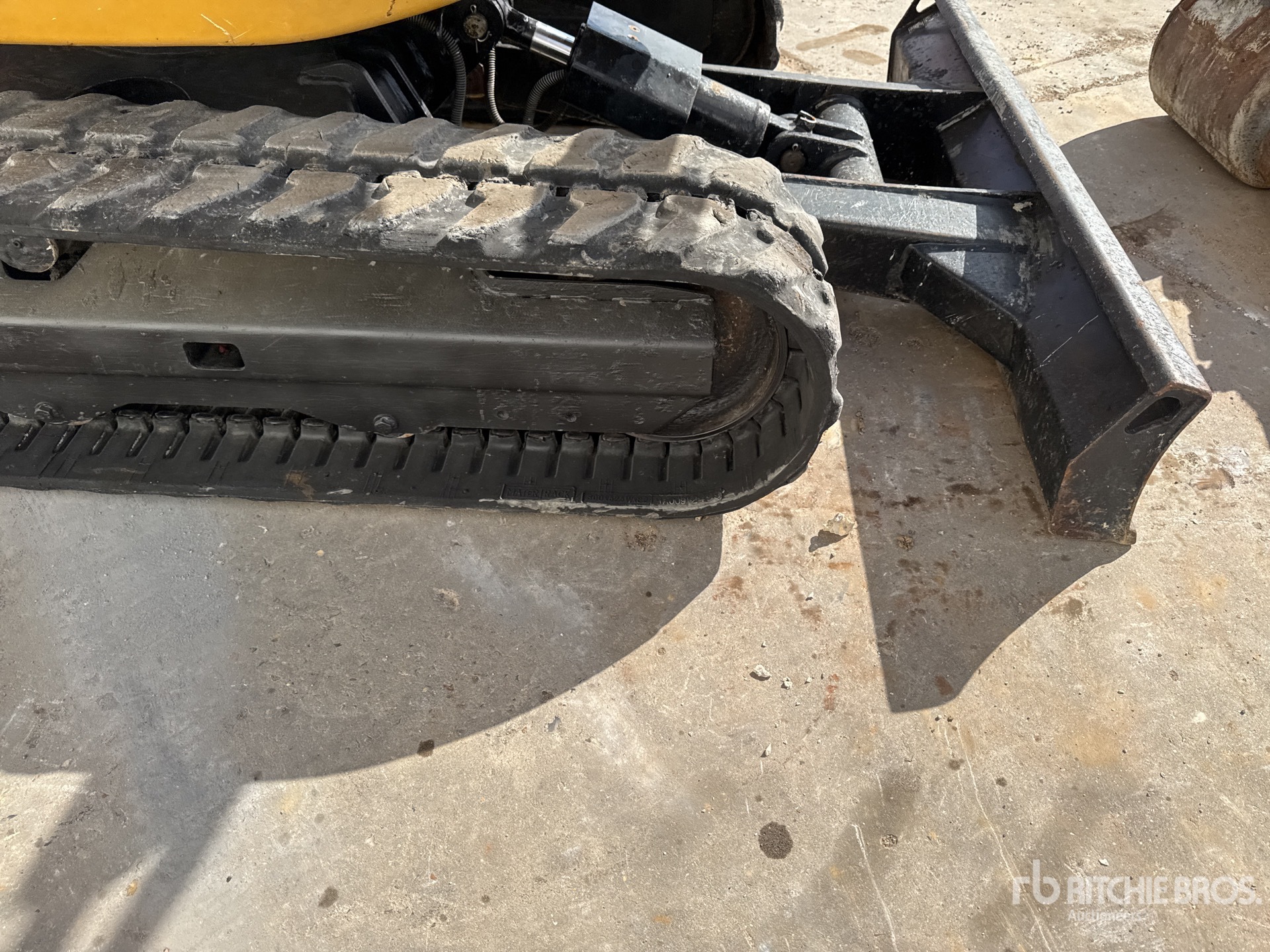 2013 Caterpillar 302.7D CR