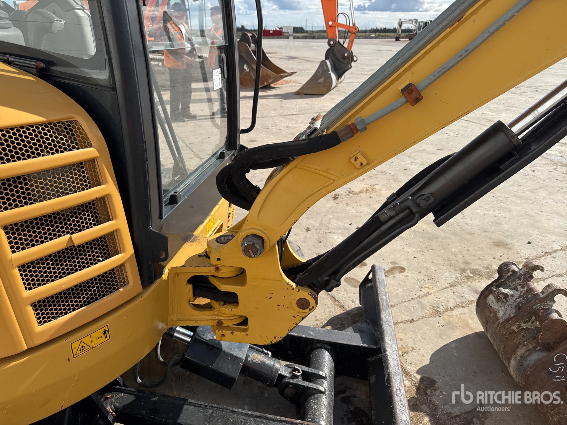 2013 Caterpillar 302.7D CR