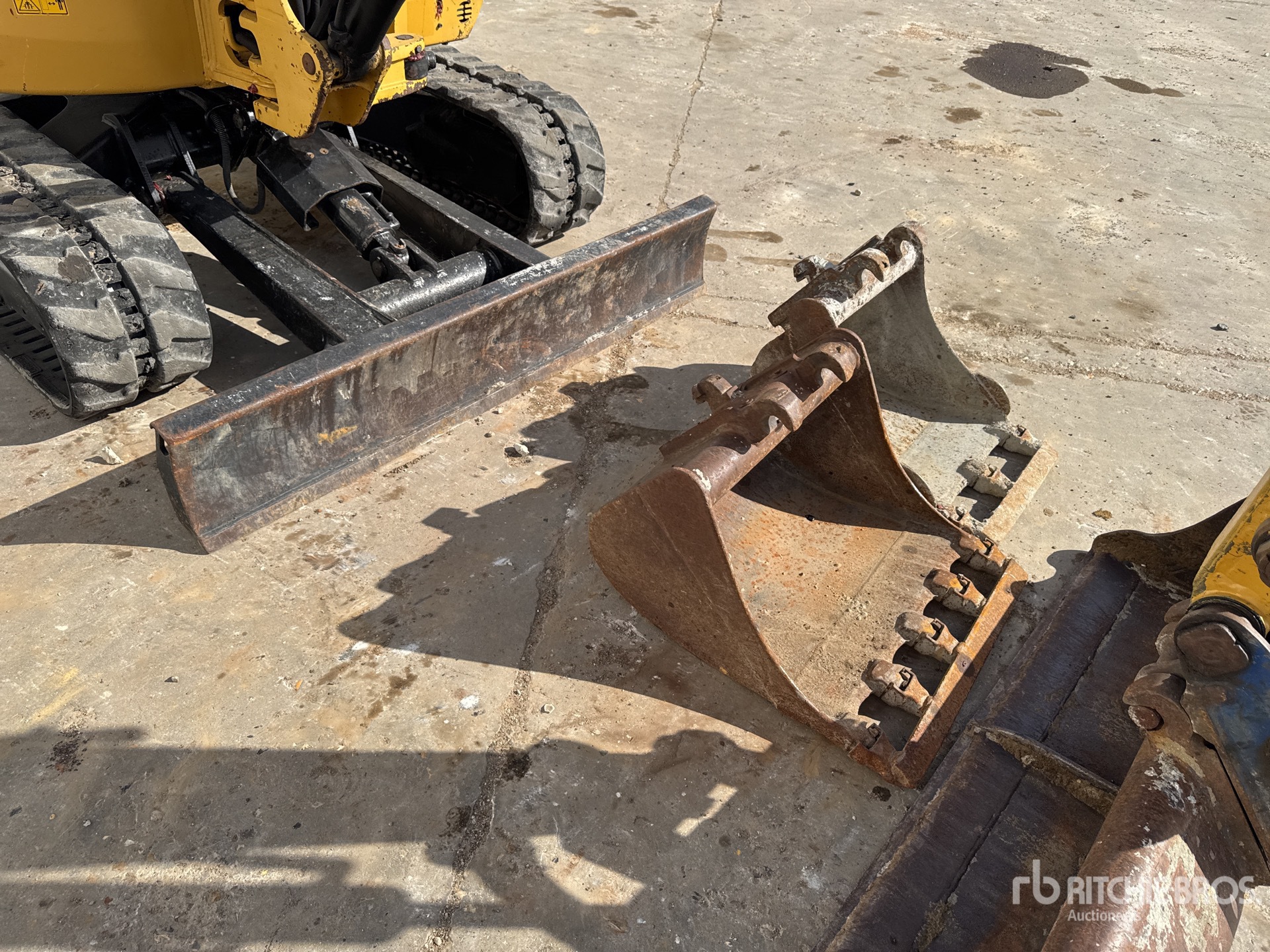 2013 Caterpillar 302.7D CR