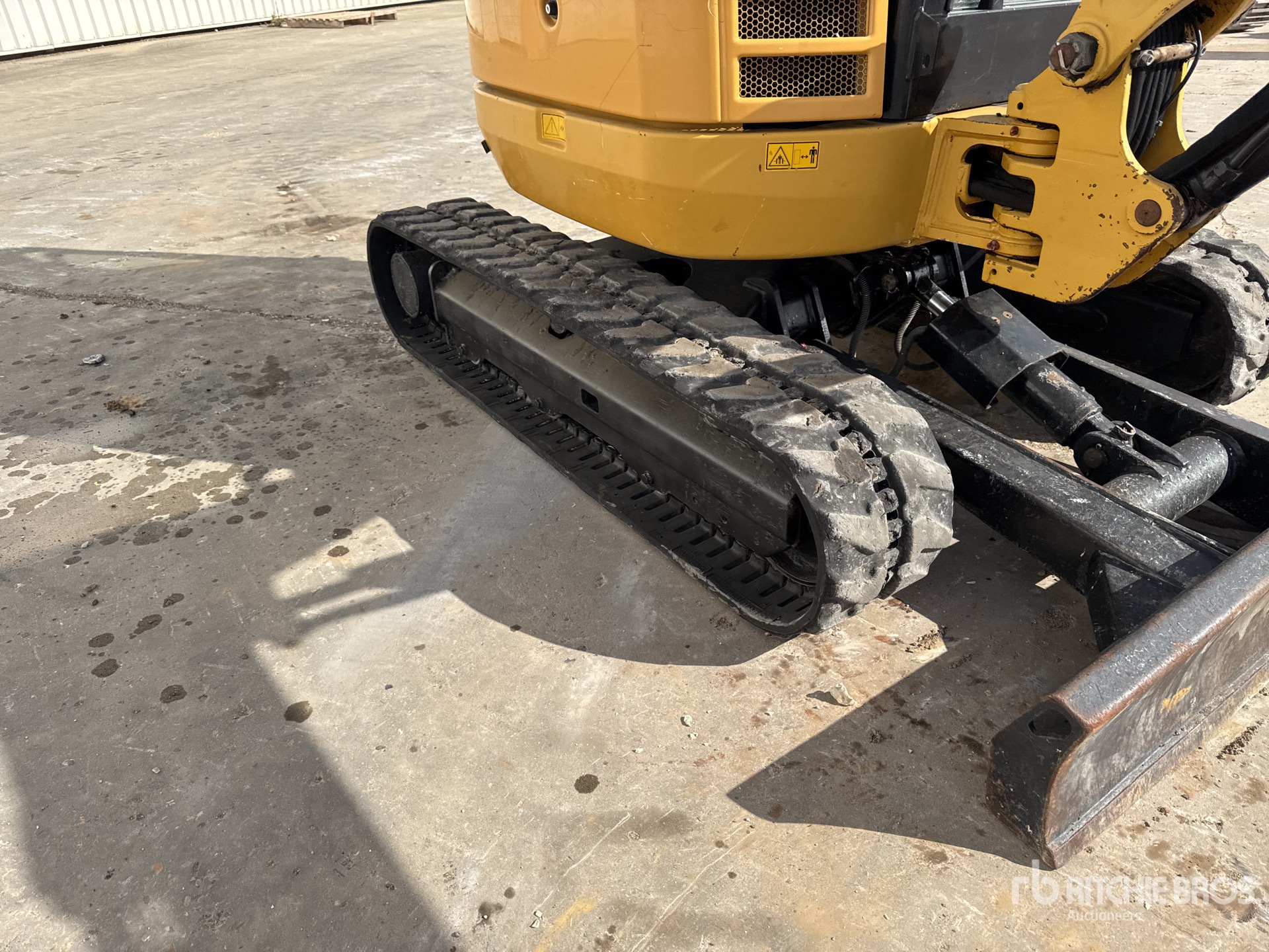 2013 Caterpillar 302.7D CR