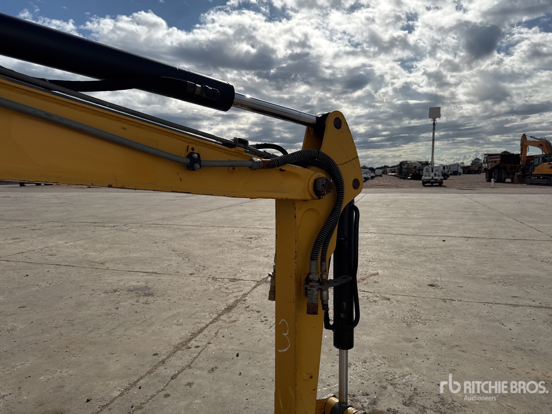 2013 Caterpillar 302.7D CR