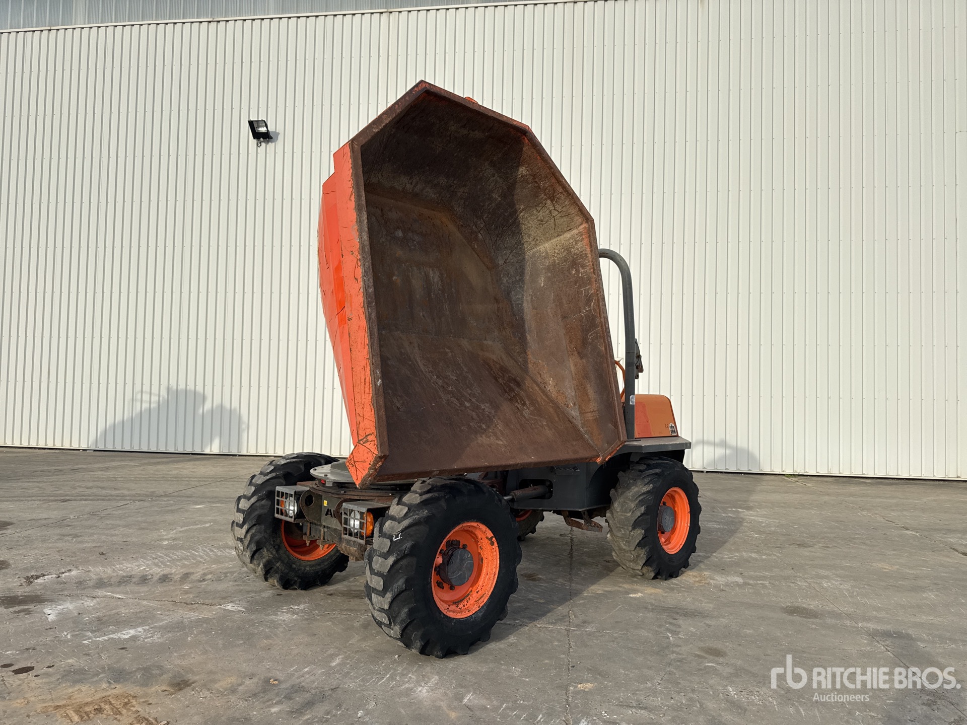 2013 Ausa D600APG