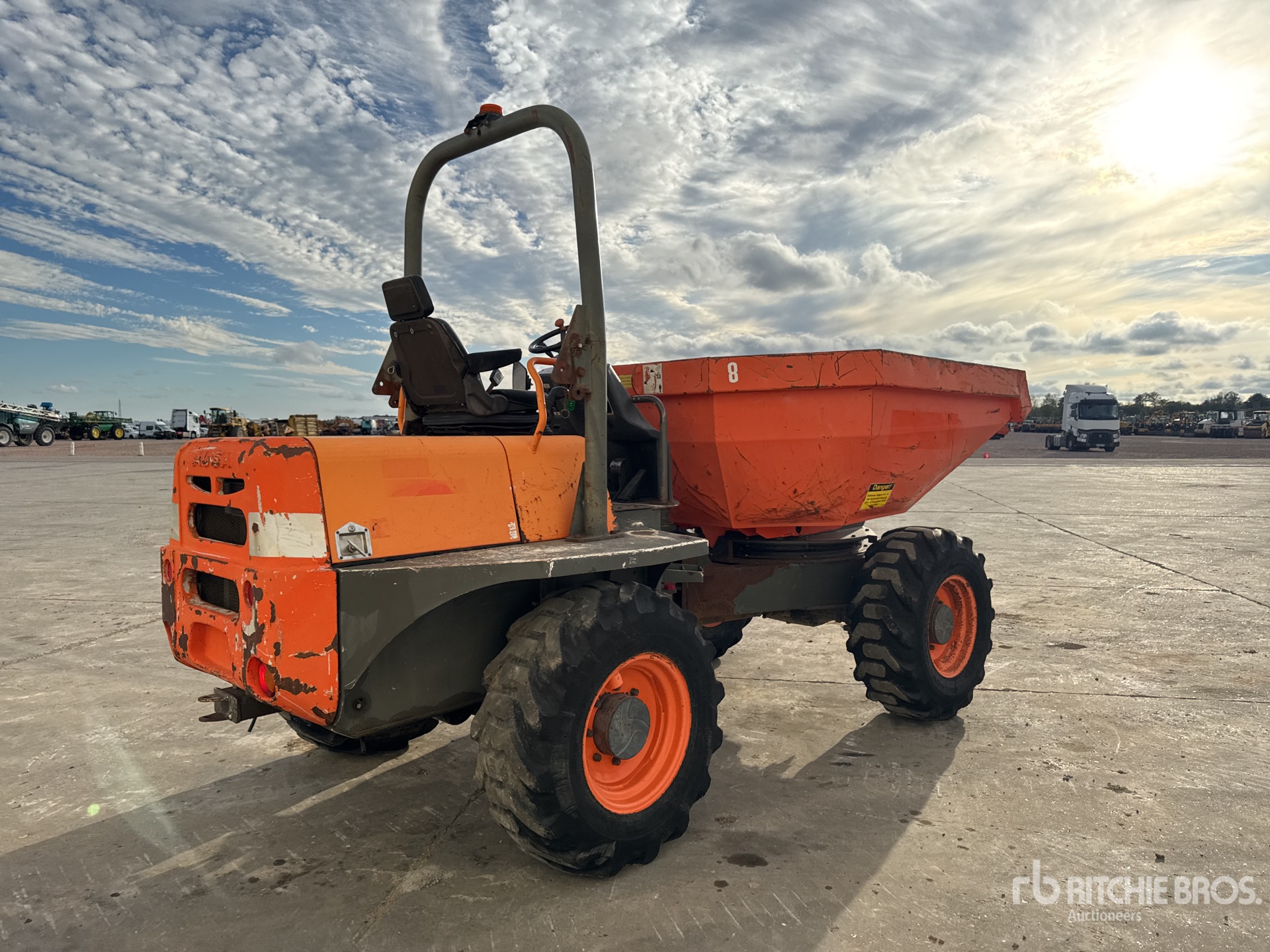 2013 Ausa D600APG
