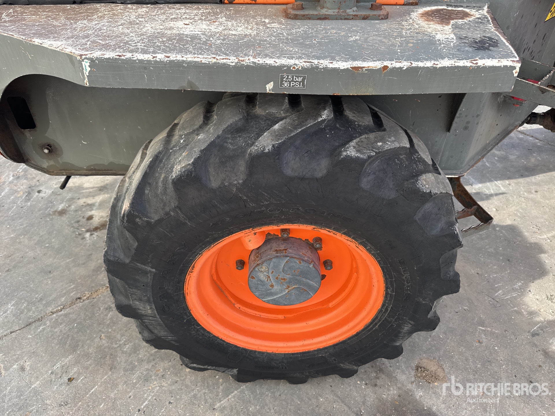 2013 Ausa D600APG