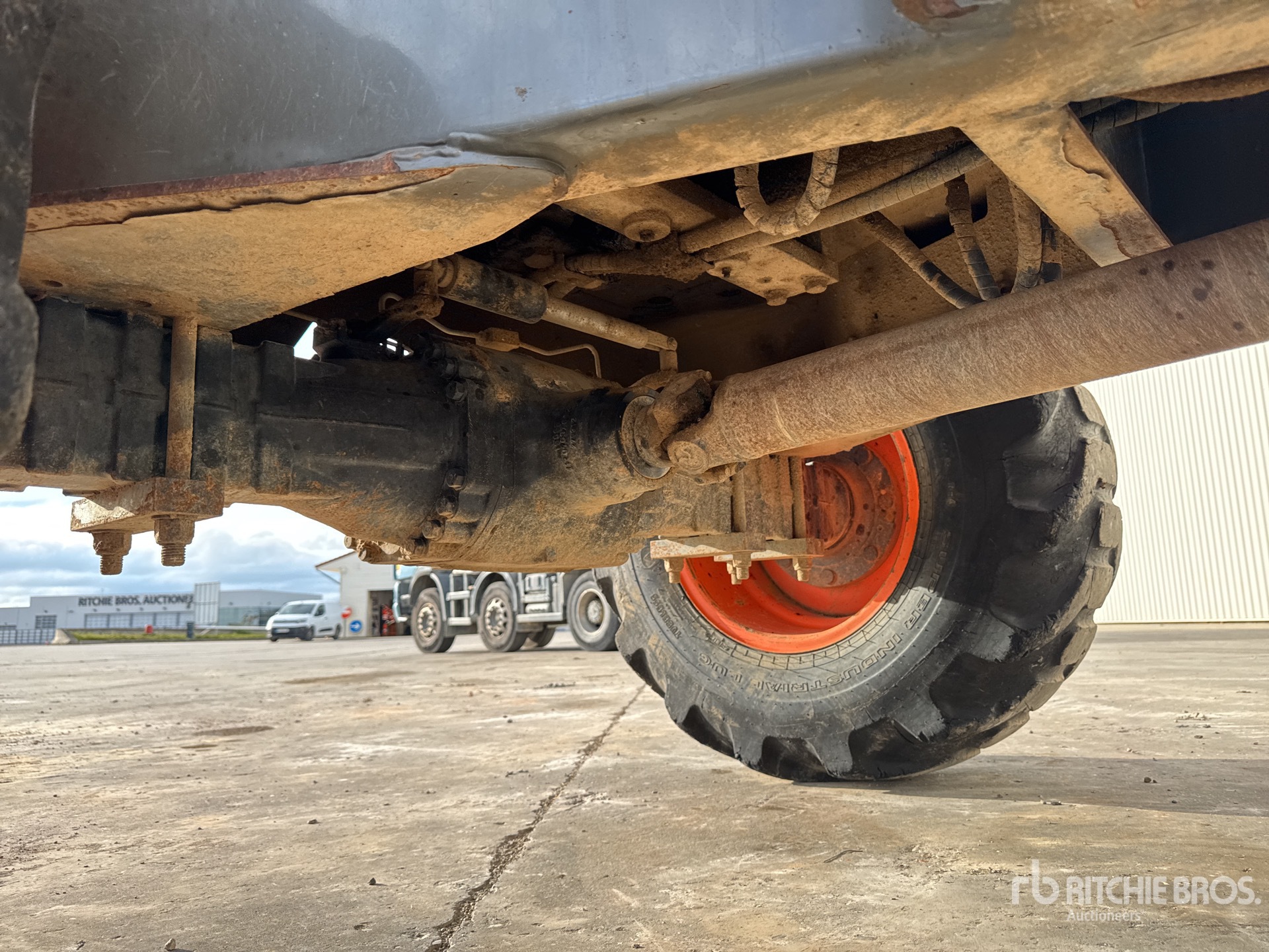 2013 Ausa D600APG