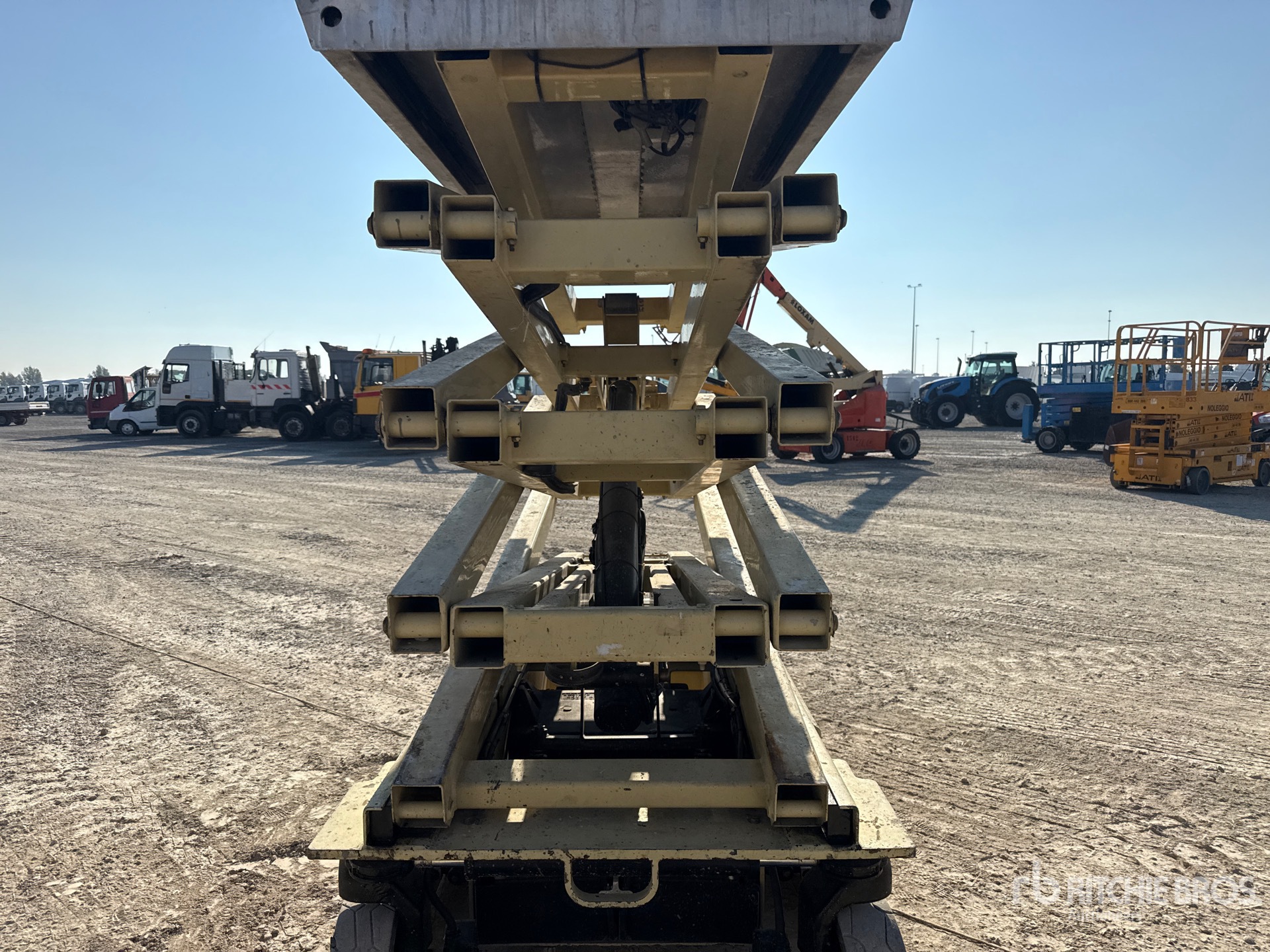 2006 JLG 3246ES