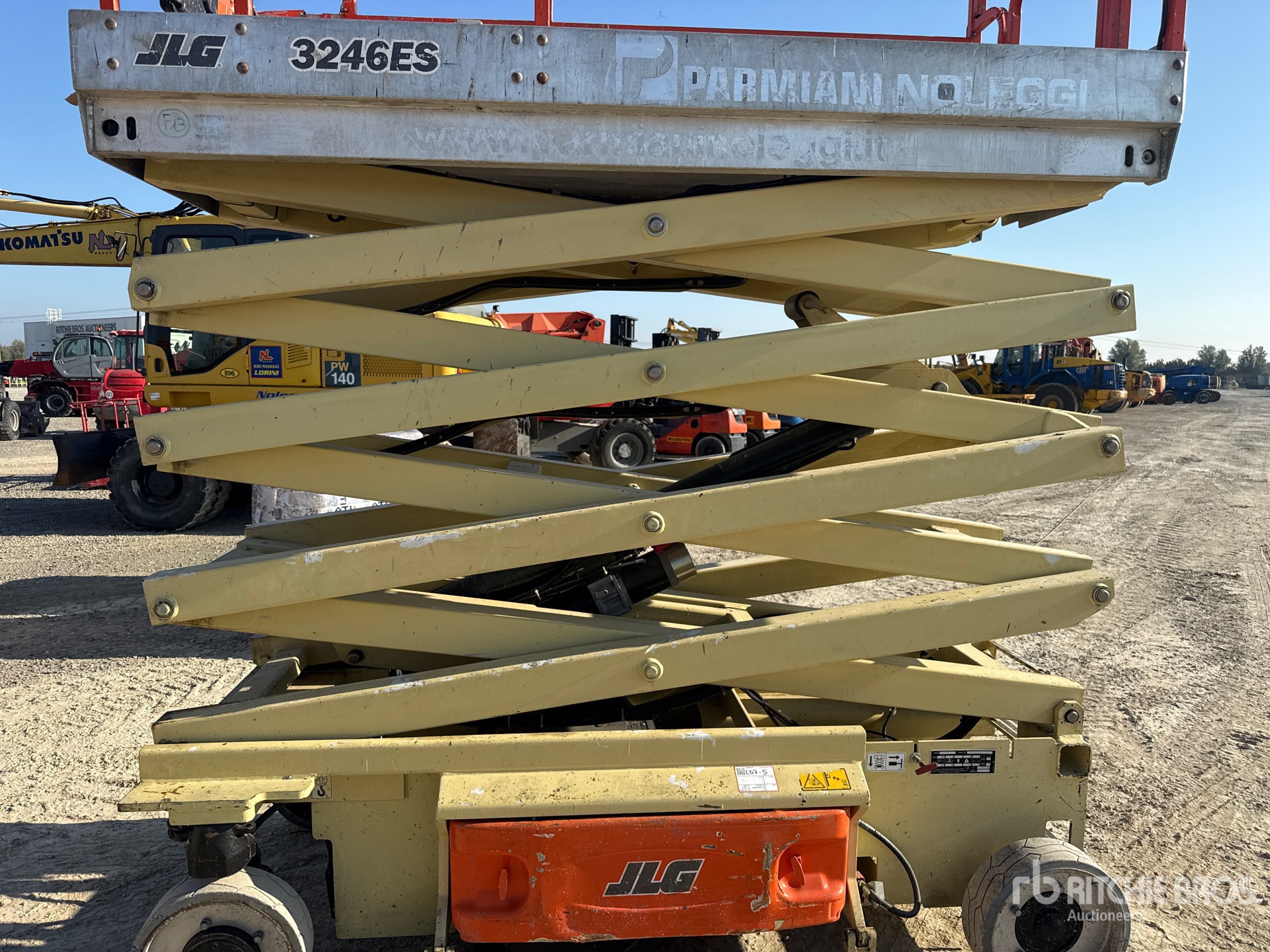 2006 JLG 3246ES