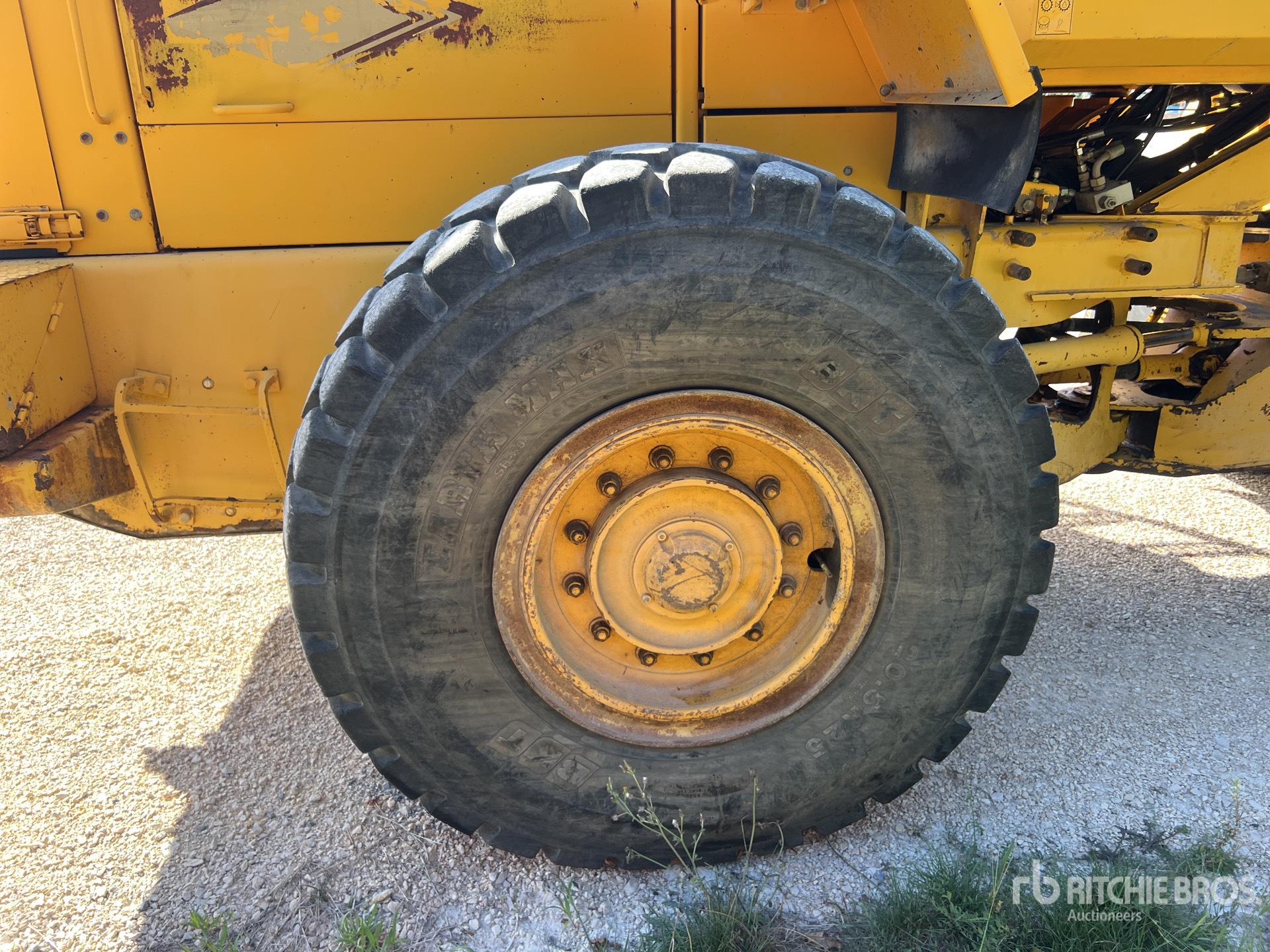 1997 Volvo L90C