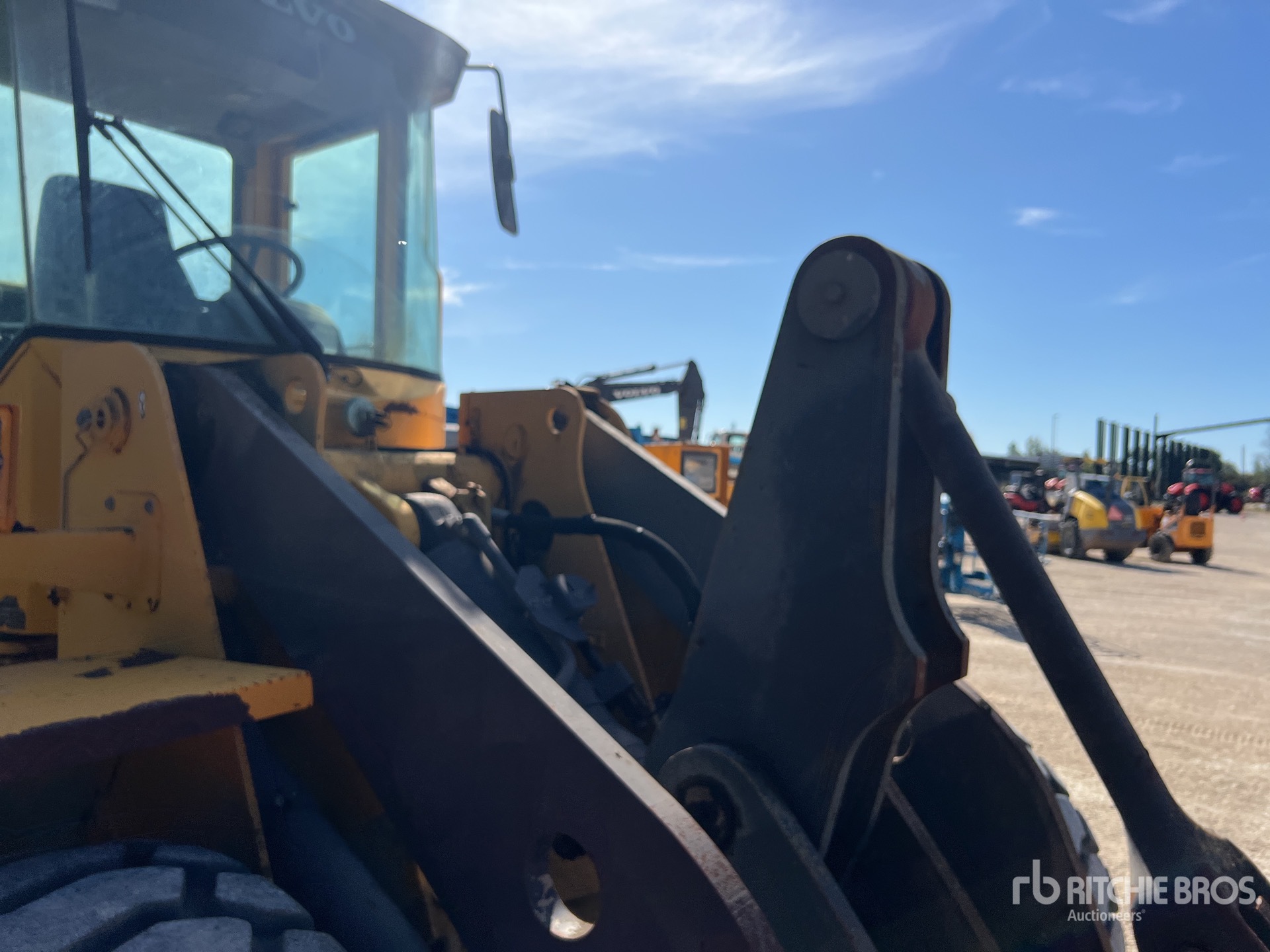 1997 Volvo L90C