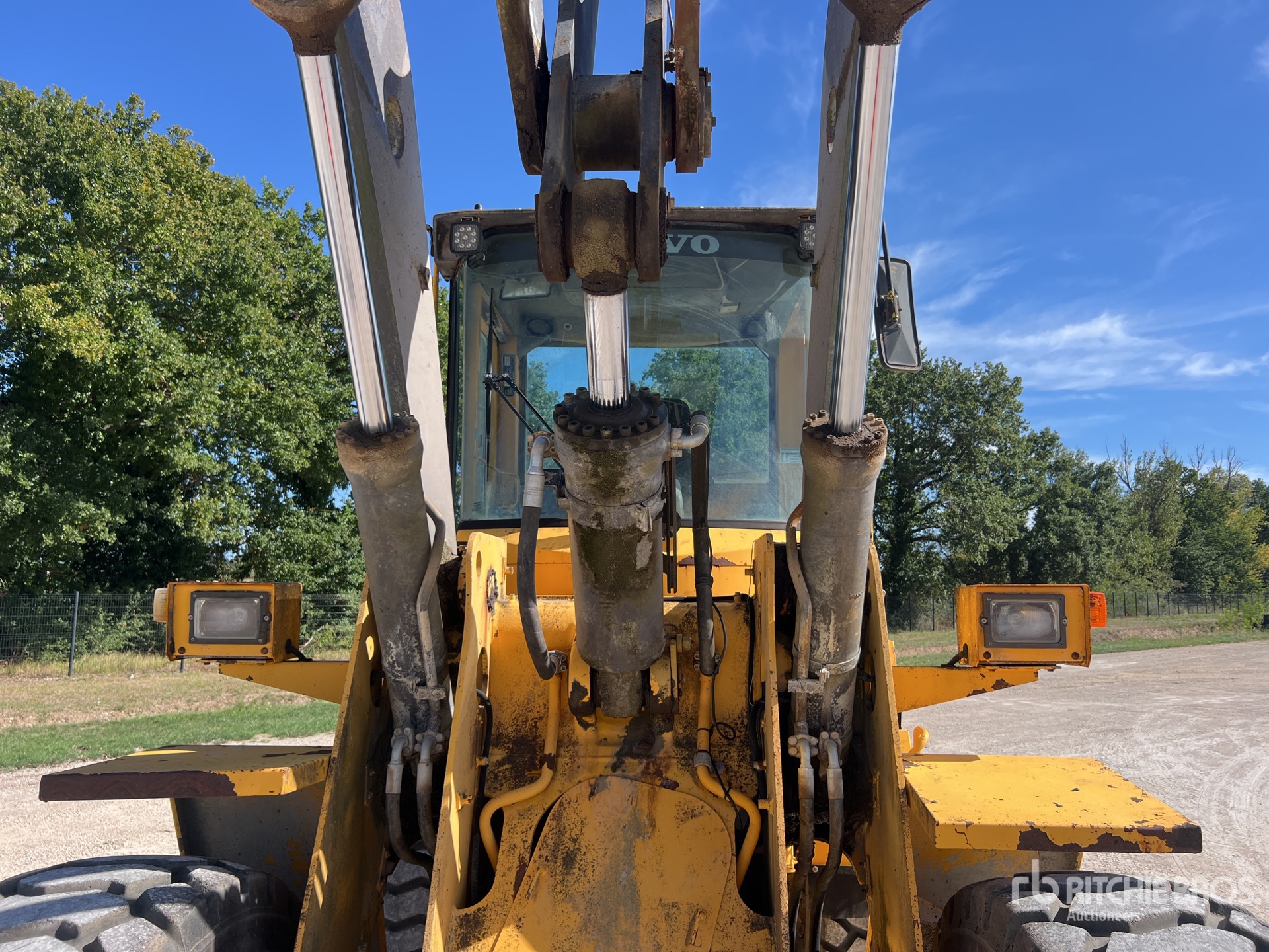 1997 Volvo L90C