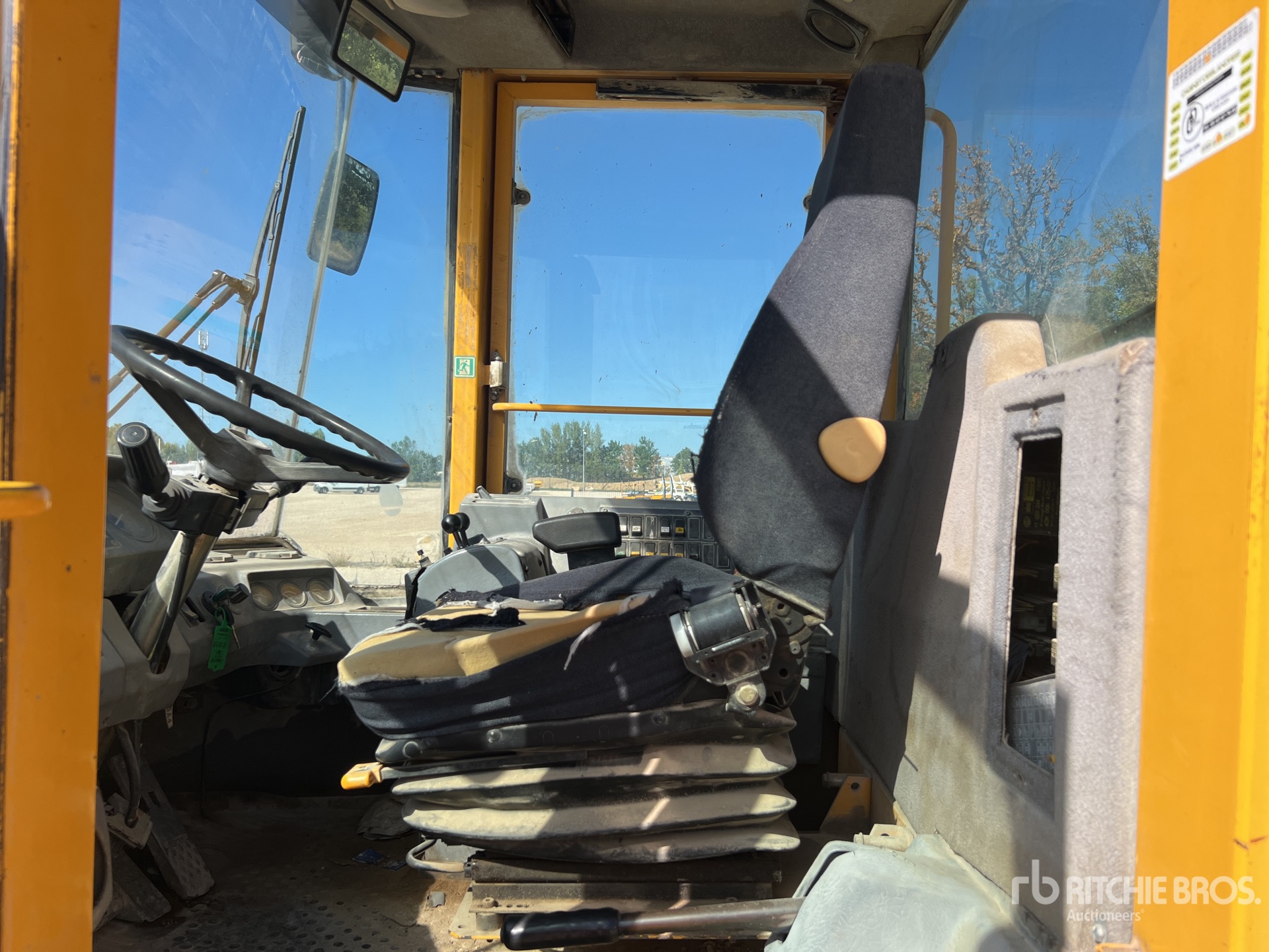 1997 Volvo L90C
