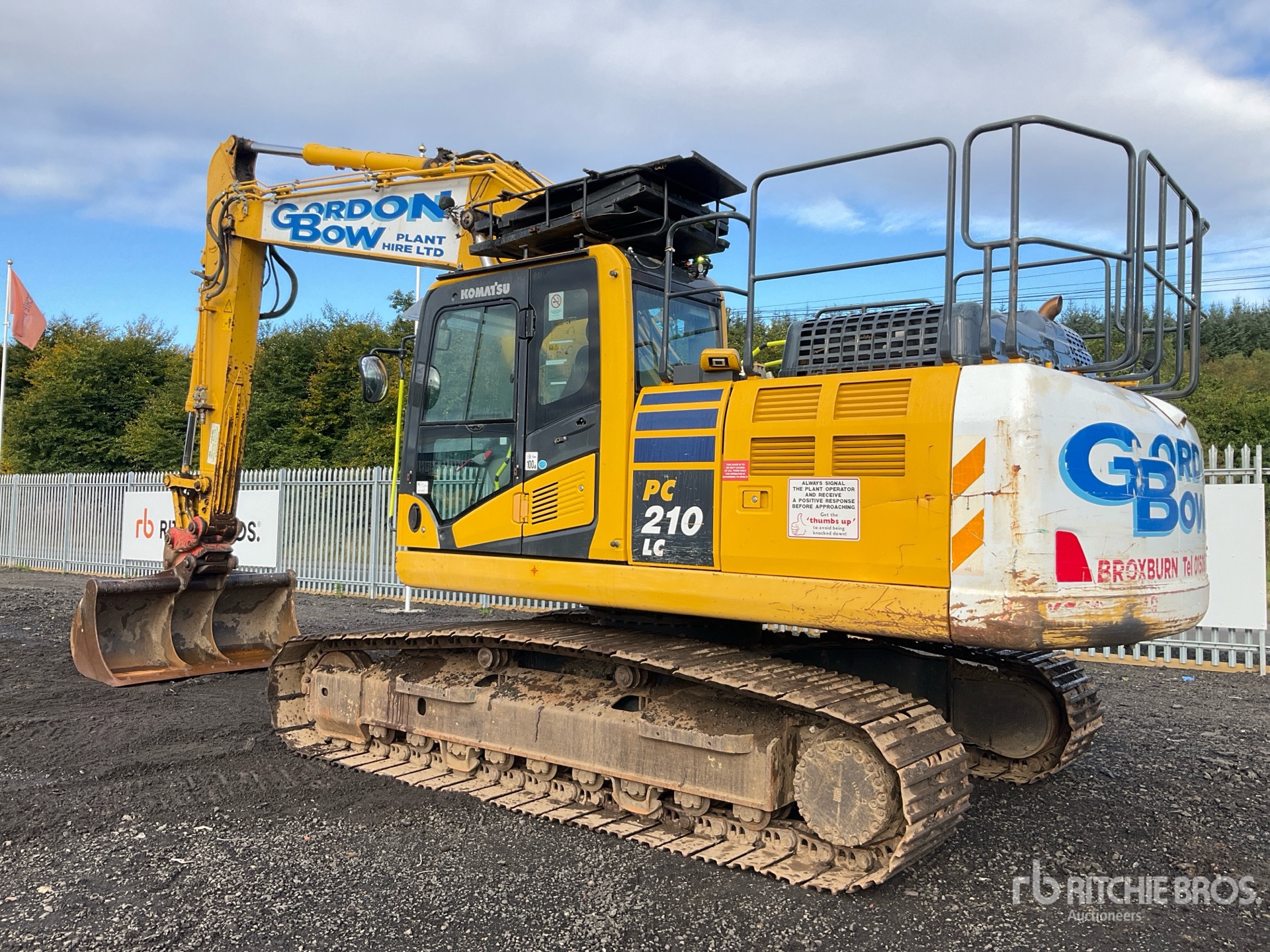 2021 Komatsu PC210LC-11E0