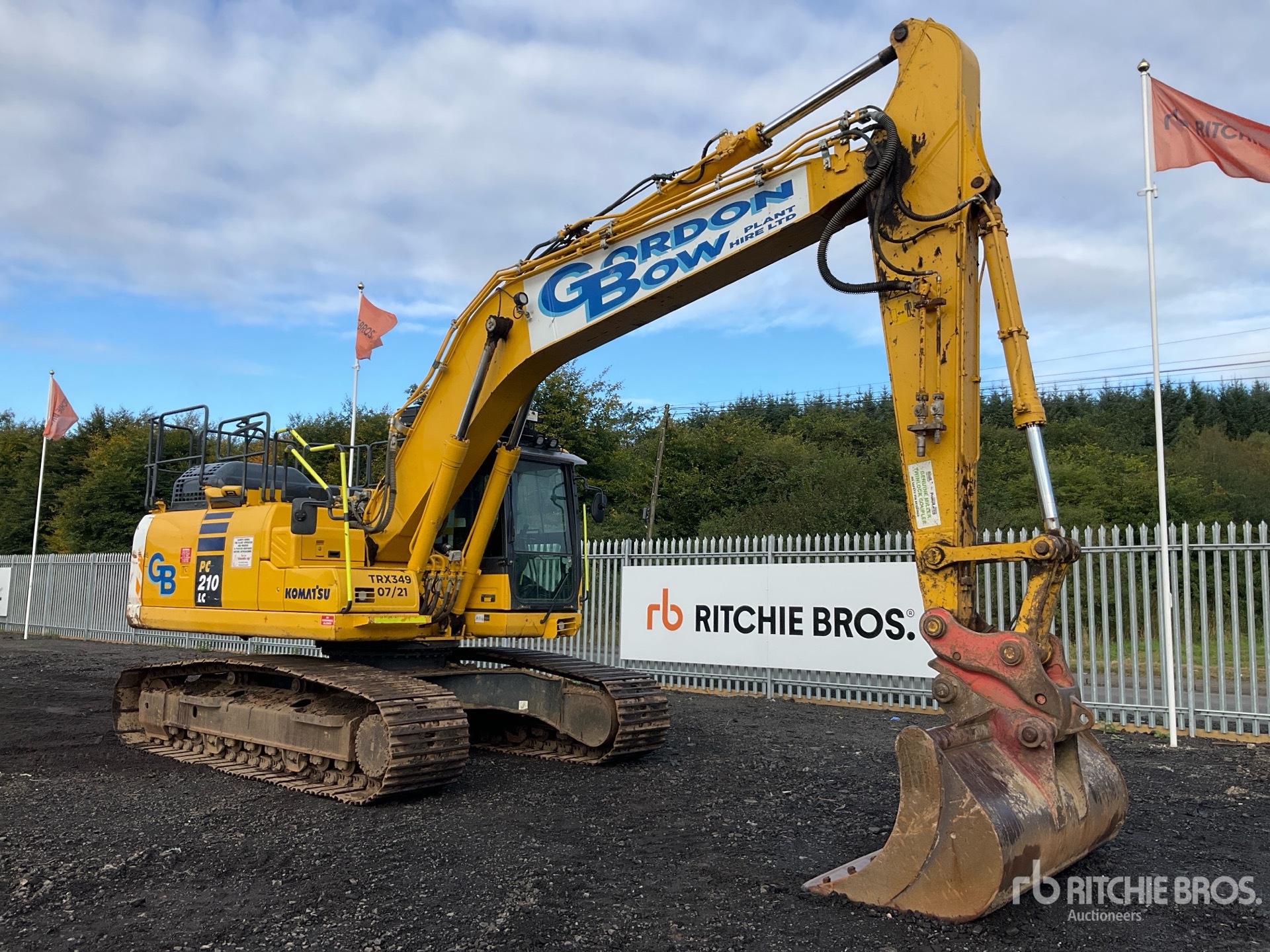 2021 Komatsu PC210LC-11E0