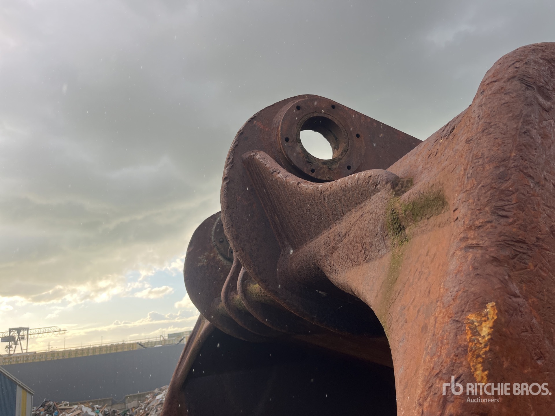 Hitachi 2900 mm Digging