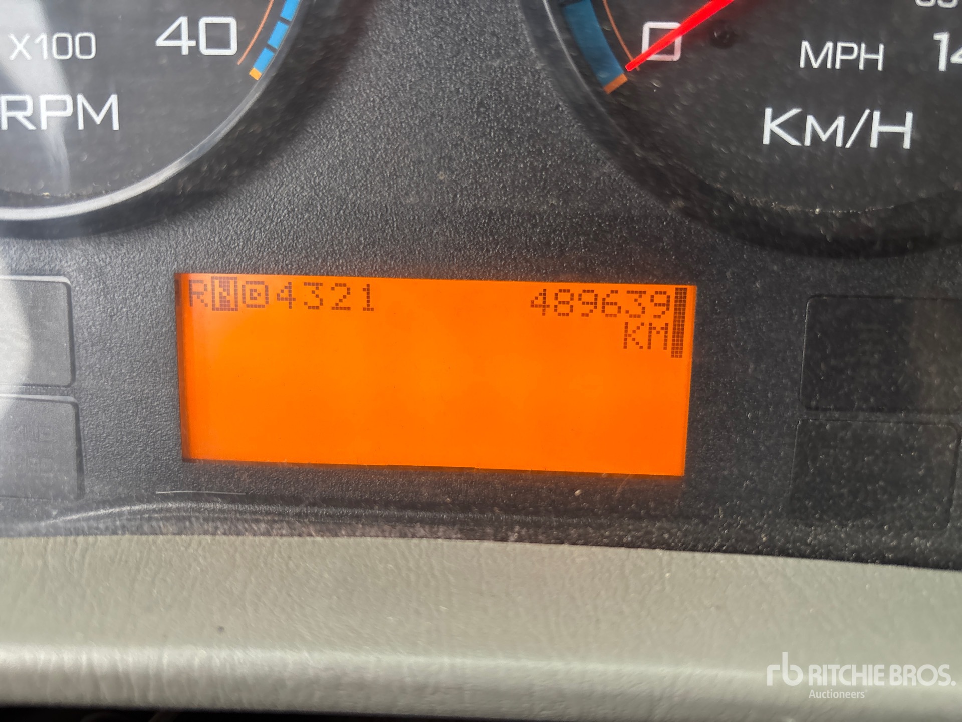 2008 International 7400 SBA