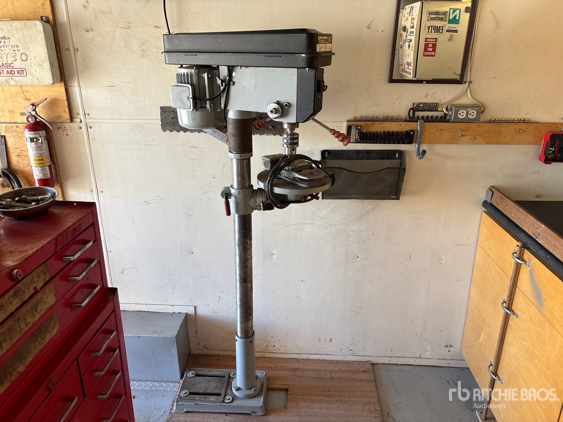 2005 Wells Cargo T/A