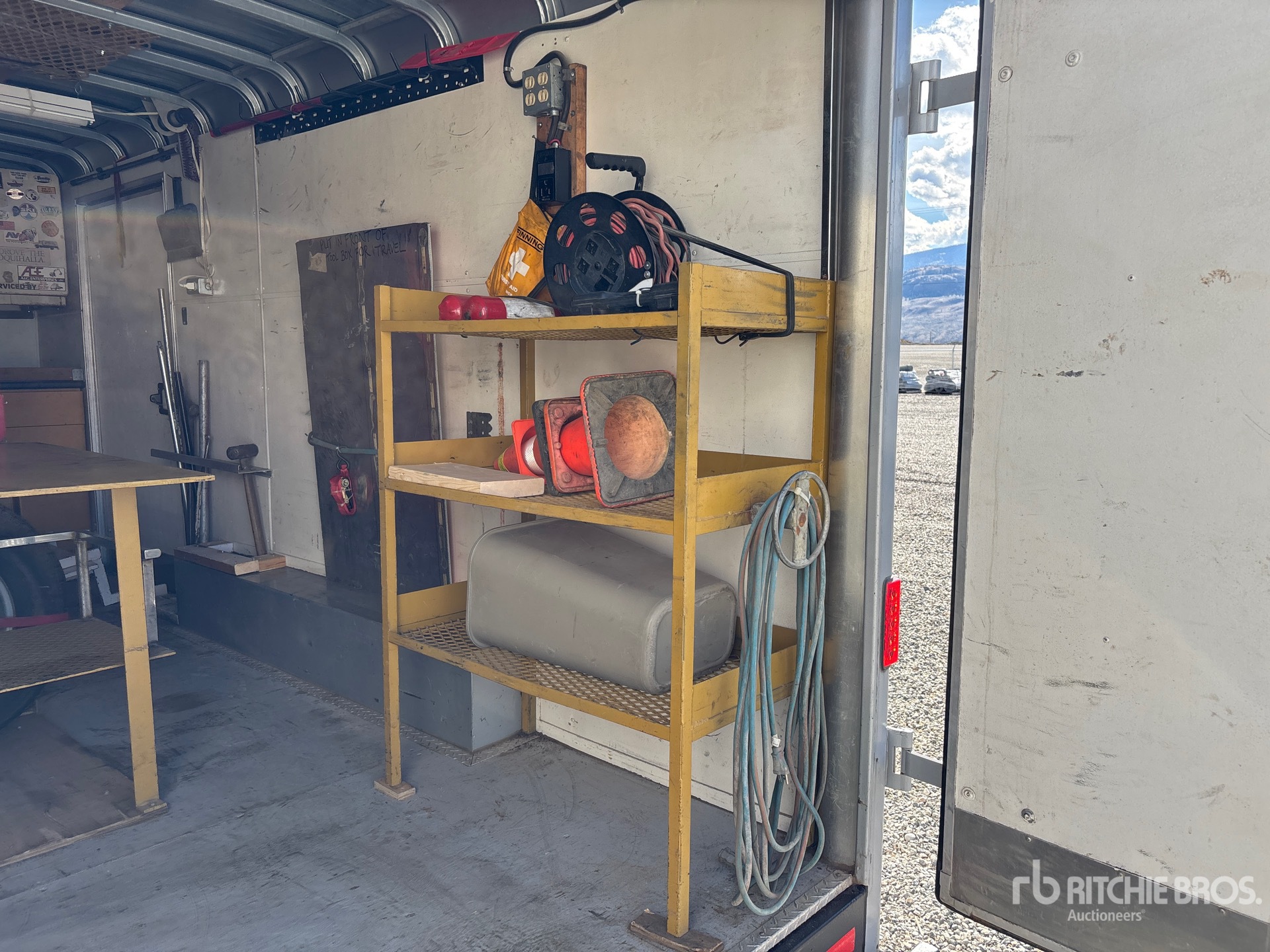 2005 Wells Cargo T/A
