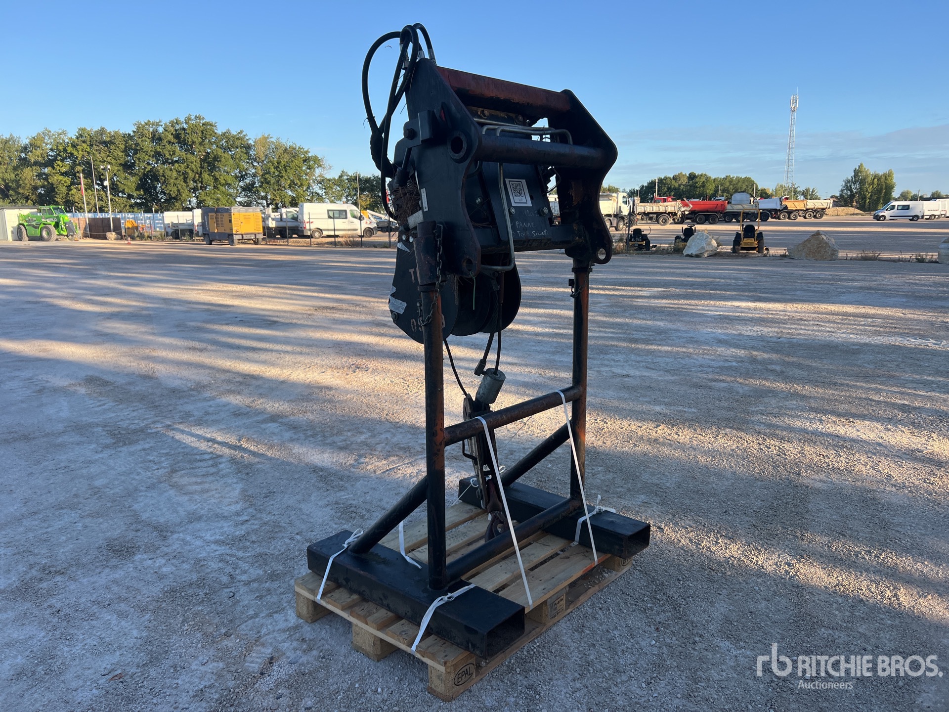 2011 Manitou 5 TON