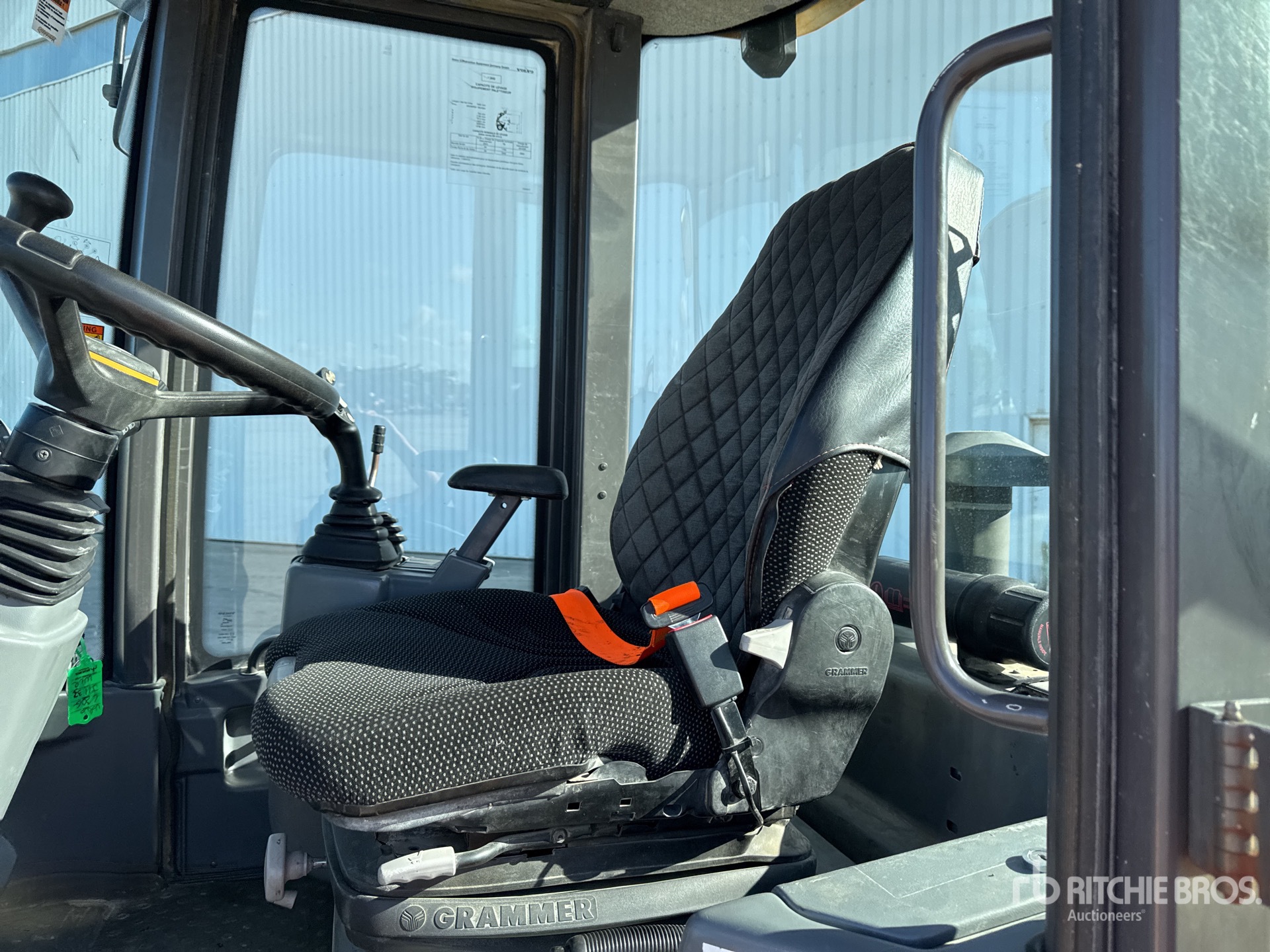 2017 Volvo L30G