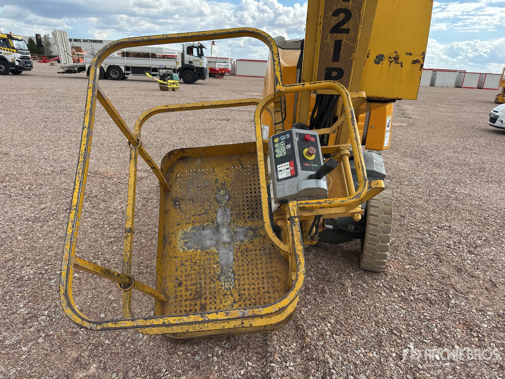 2008 Haulotte HA12IP