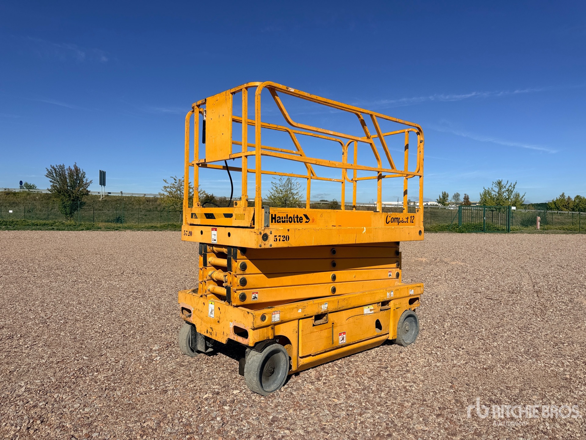 Photo of 2008 Haulotte COMPACT12