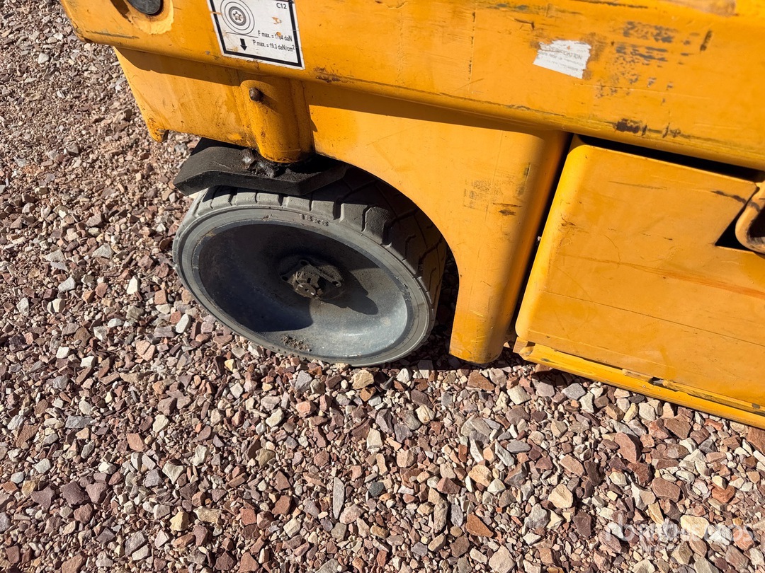 2008 Haulotte COMPACT12