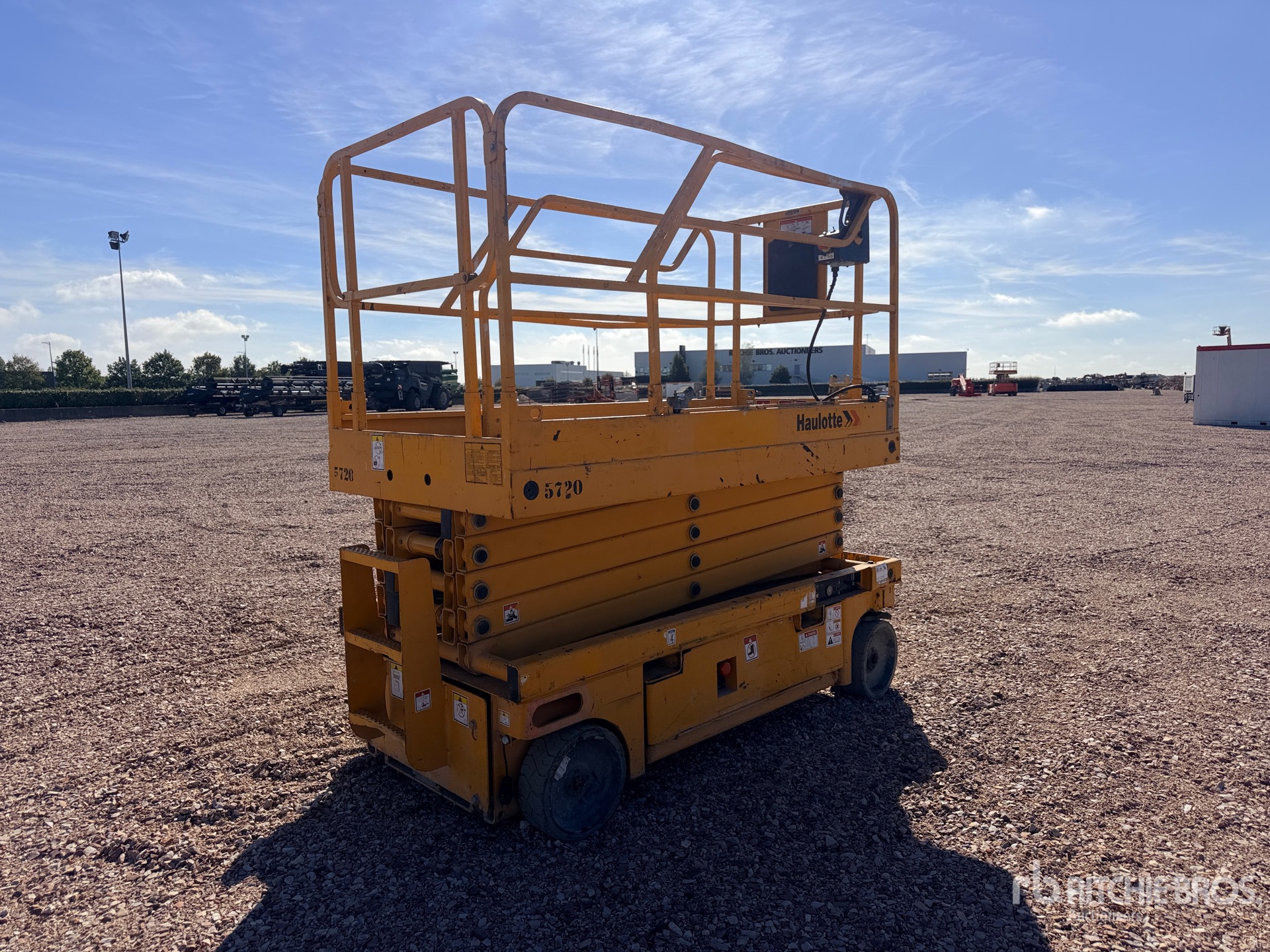 2008 Haulotte COMPACT12