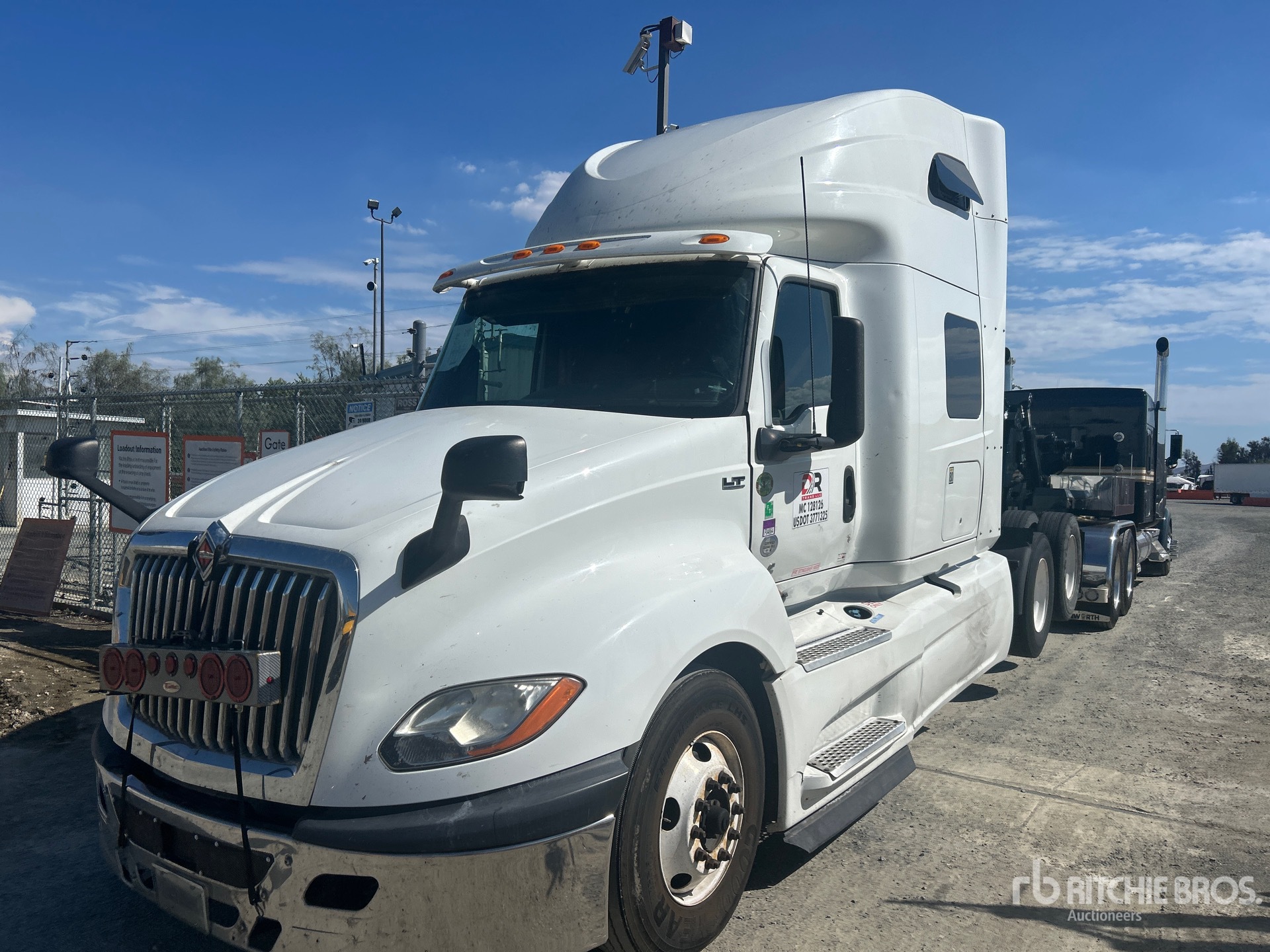 2019 International LT625