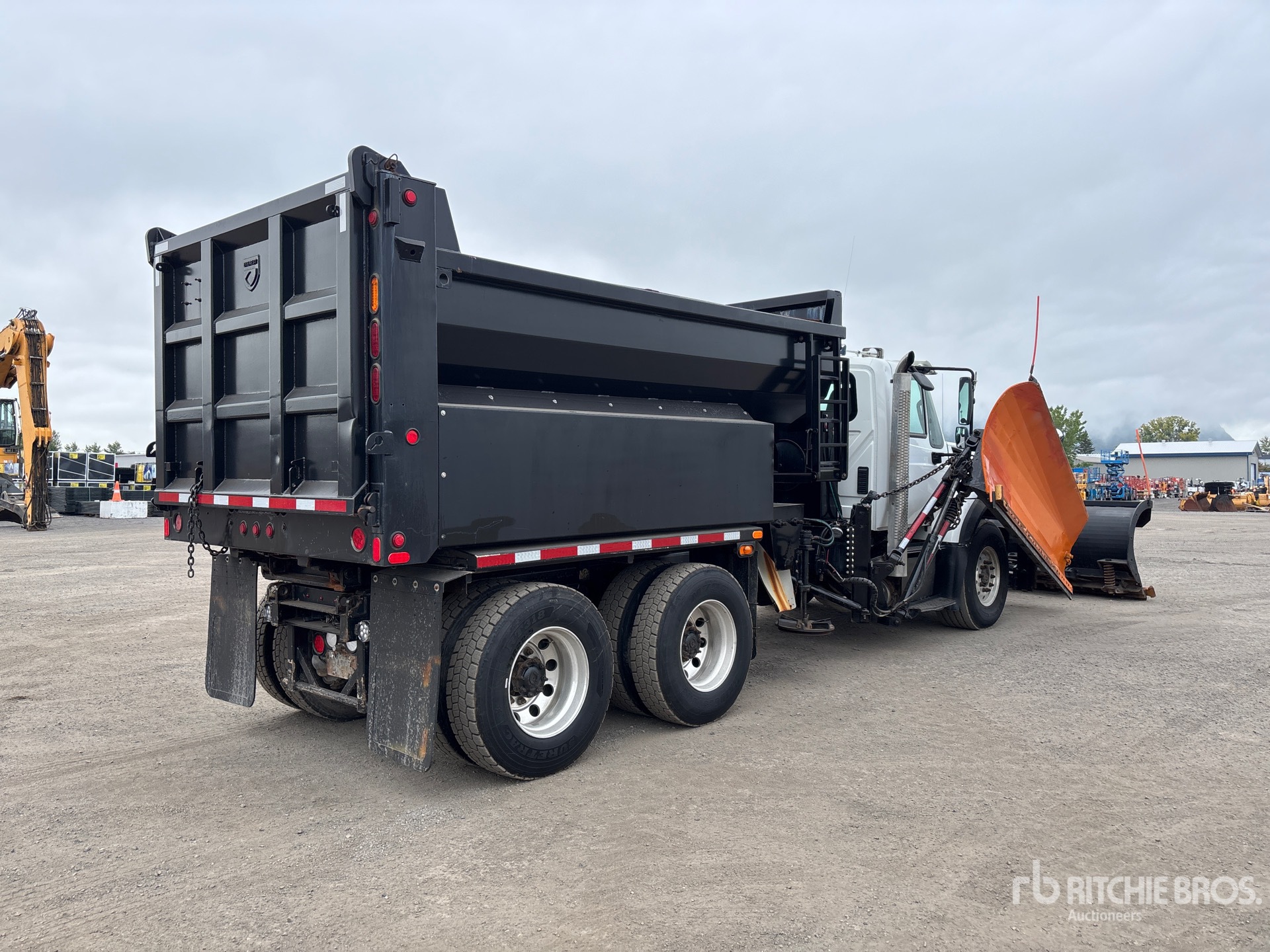 2016 International 7400