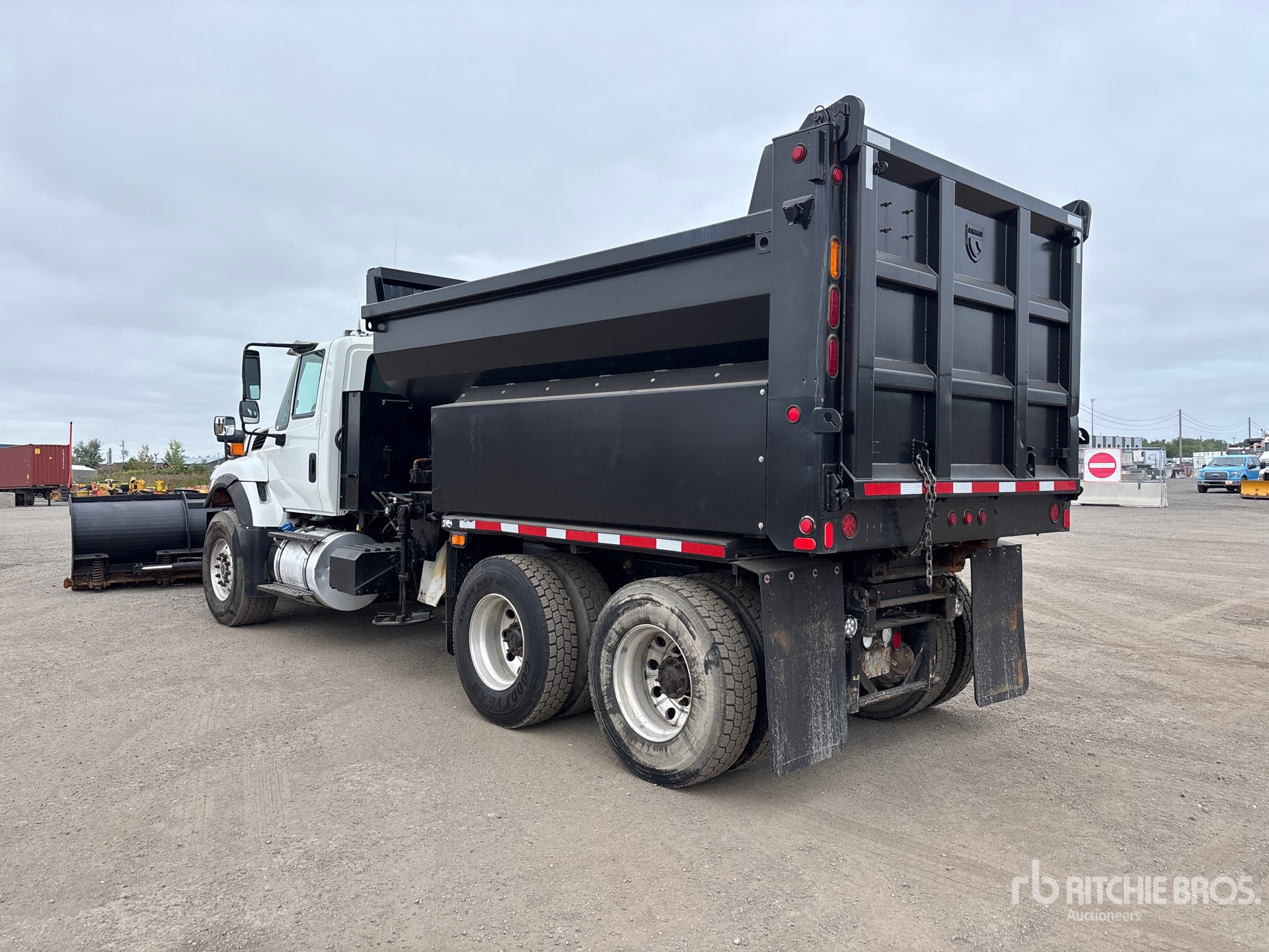 2016 International 7400