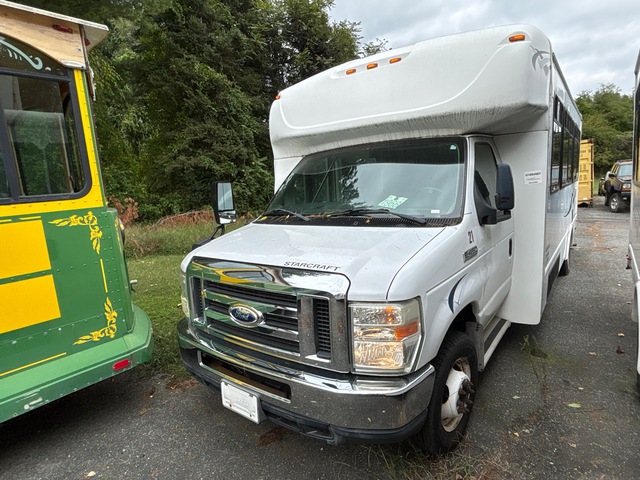 2014 Ford E-450 Econoline 4x2 25-Seat Transit Bus (Inoperable) 2014 Ford E-450 Econoline 4x2 25-Seat Transit Bus (Inoperable)