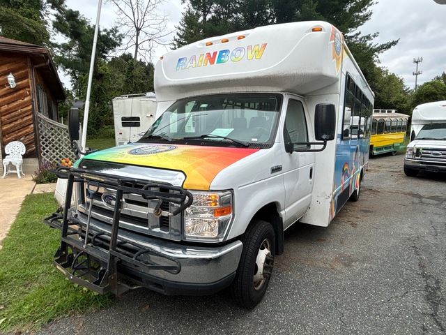 2018 Ford E-450 Econoline 4x2 20-Seat Transit Bus (Inoperable)