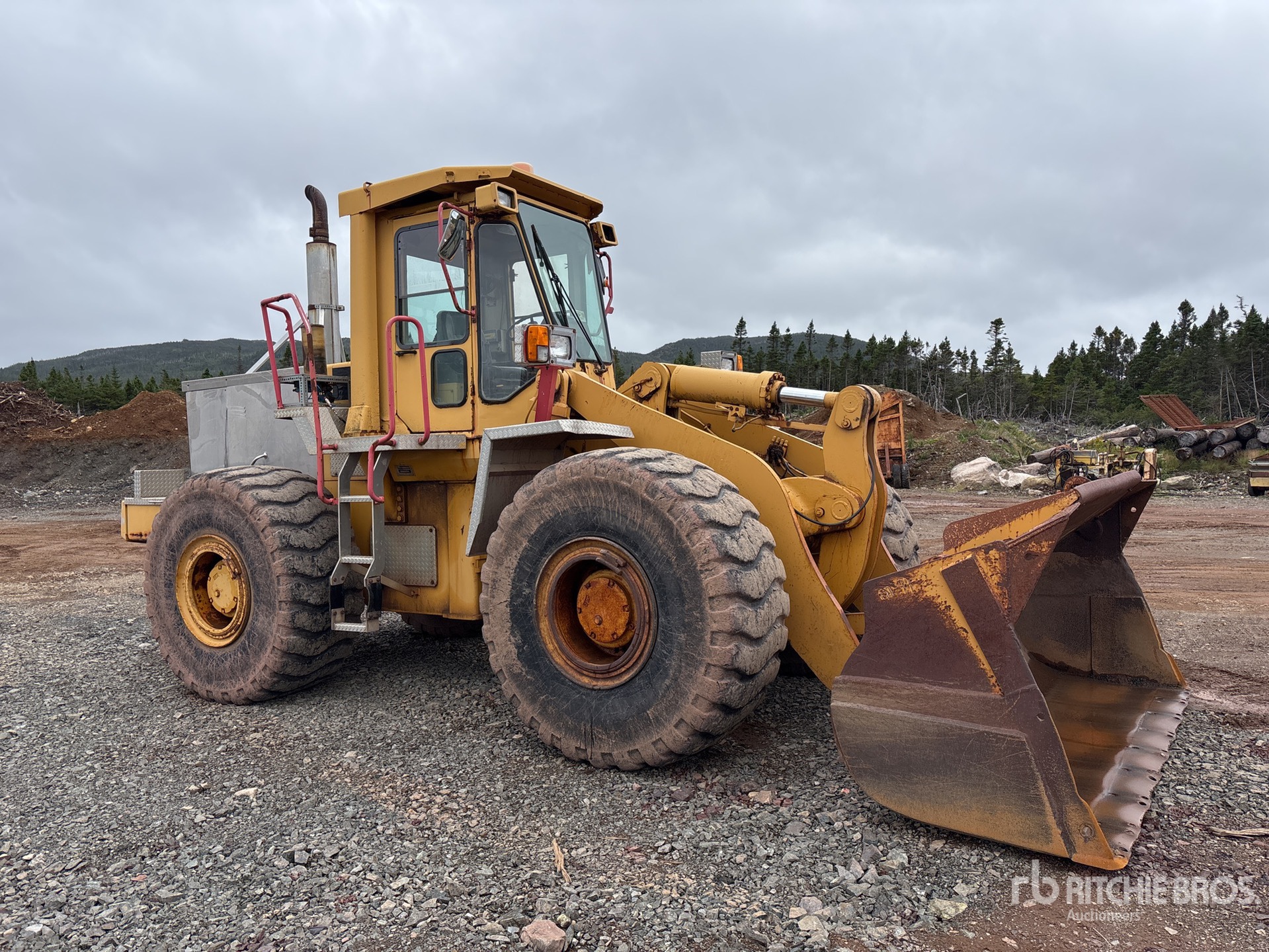 Komatsu WA420-1