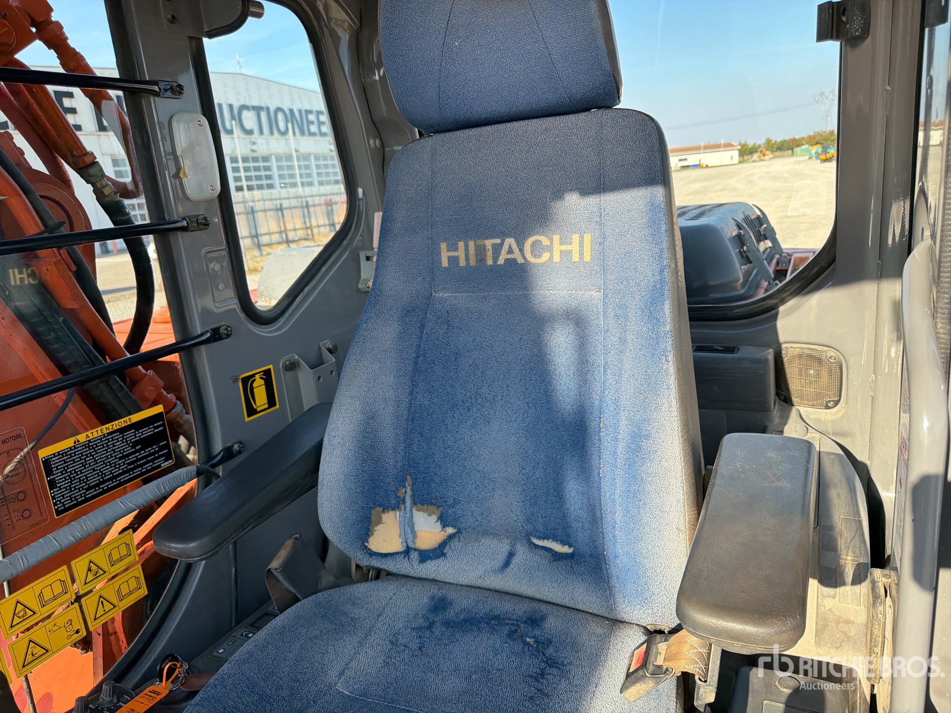 2006 Hitachi ZAXIS ZX180LCN